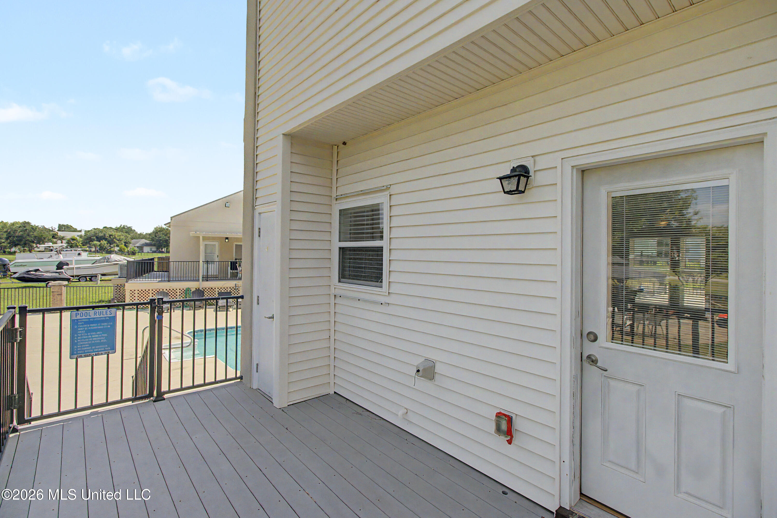 548 W Beach Boulevard Property Photo 24