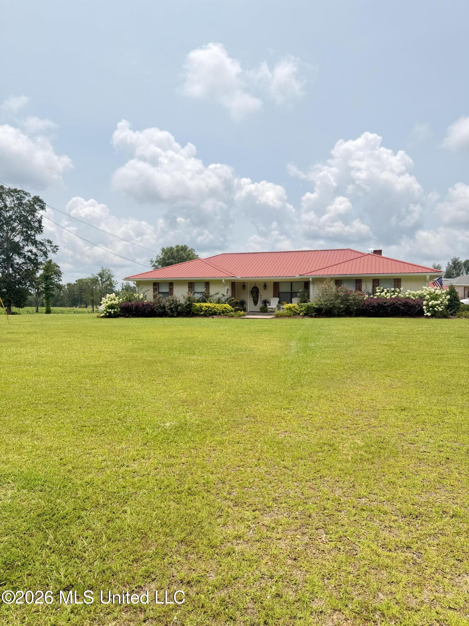 4018 Fernwood Road Property Photo 3