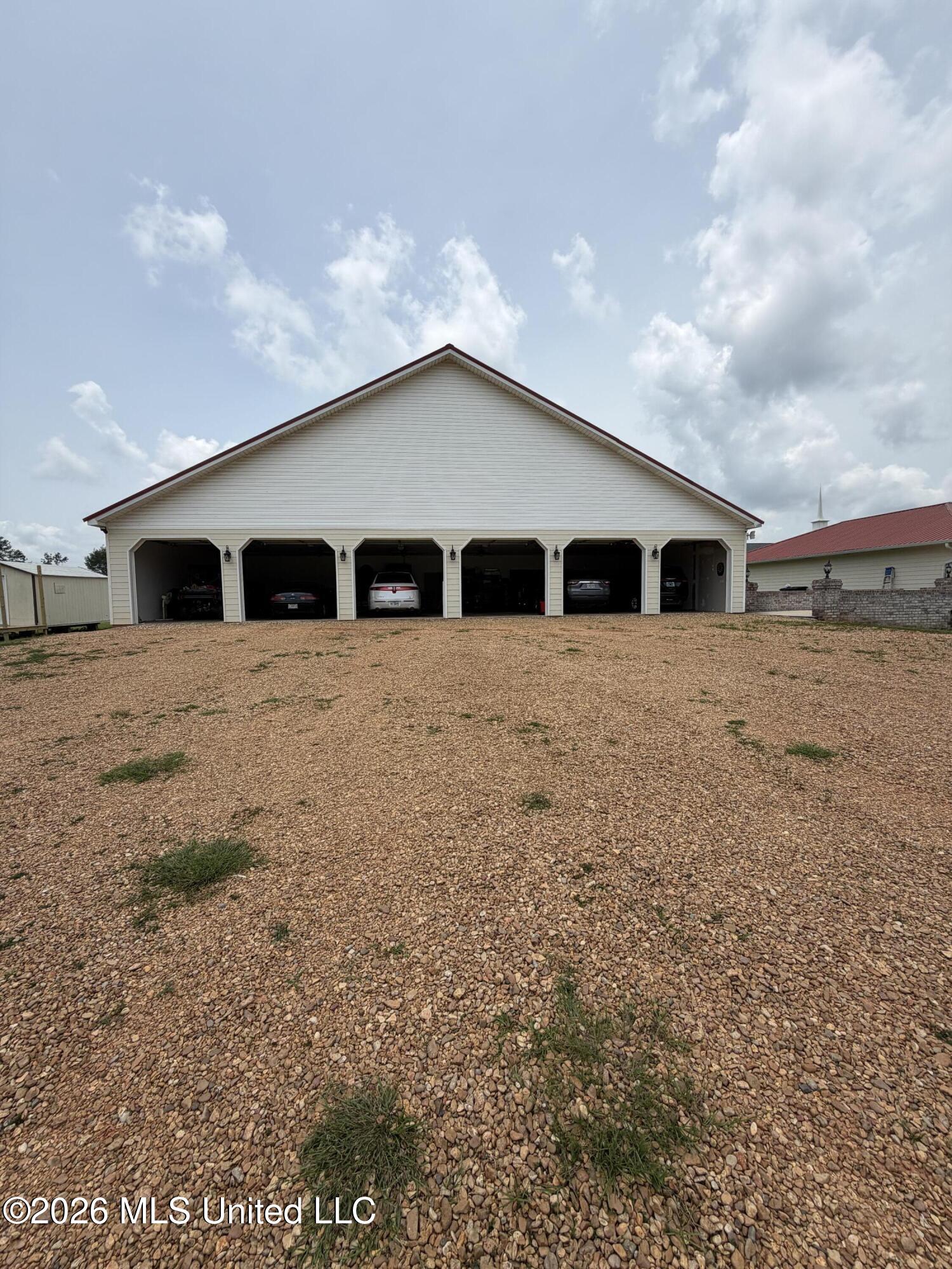 4018 Fernwood Road Property Photo 11