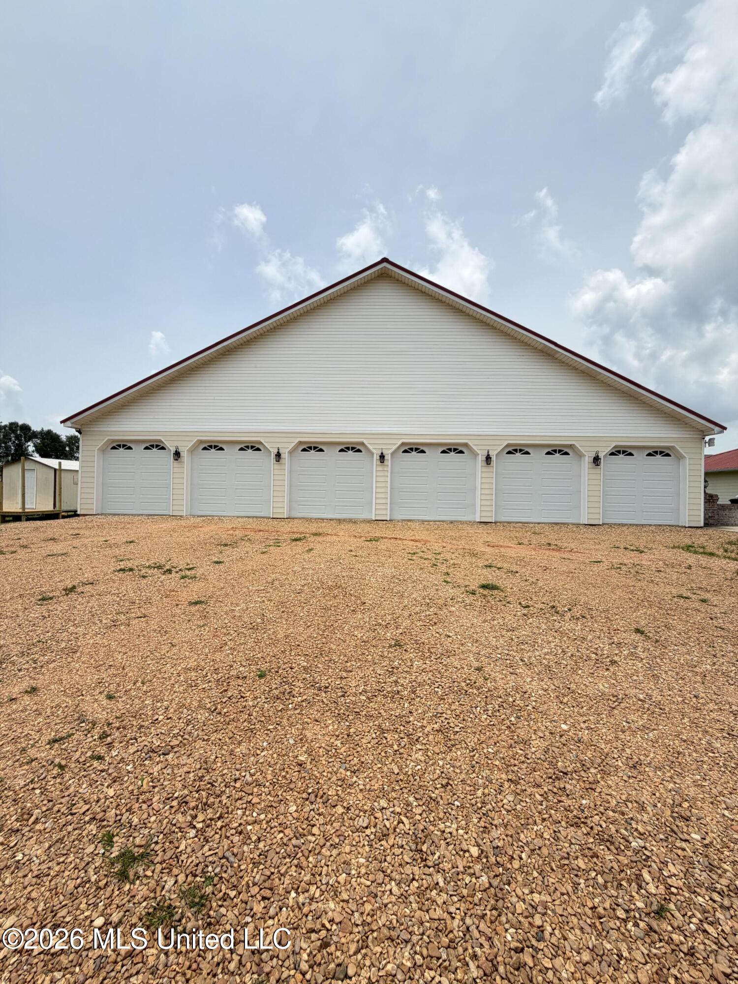 4018 Fernwood Road Property Photo 12