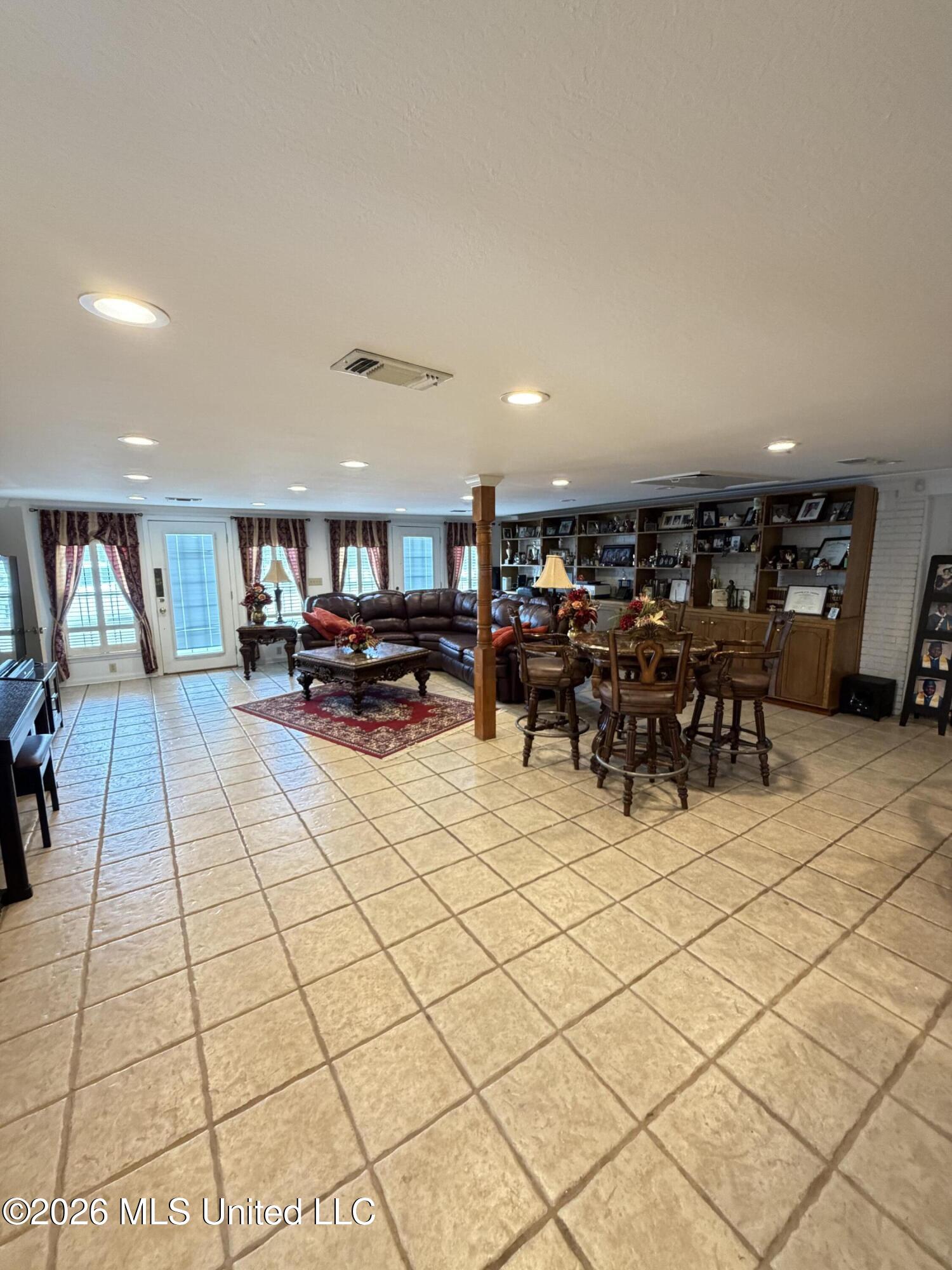 4018 Fernwood Road Property Photo 16