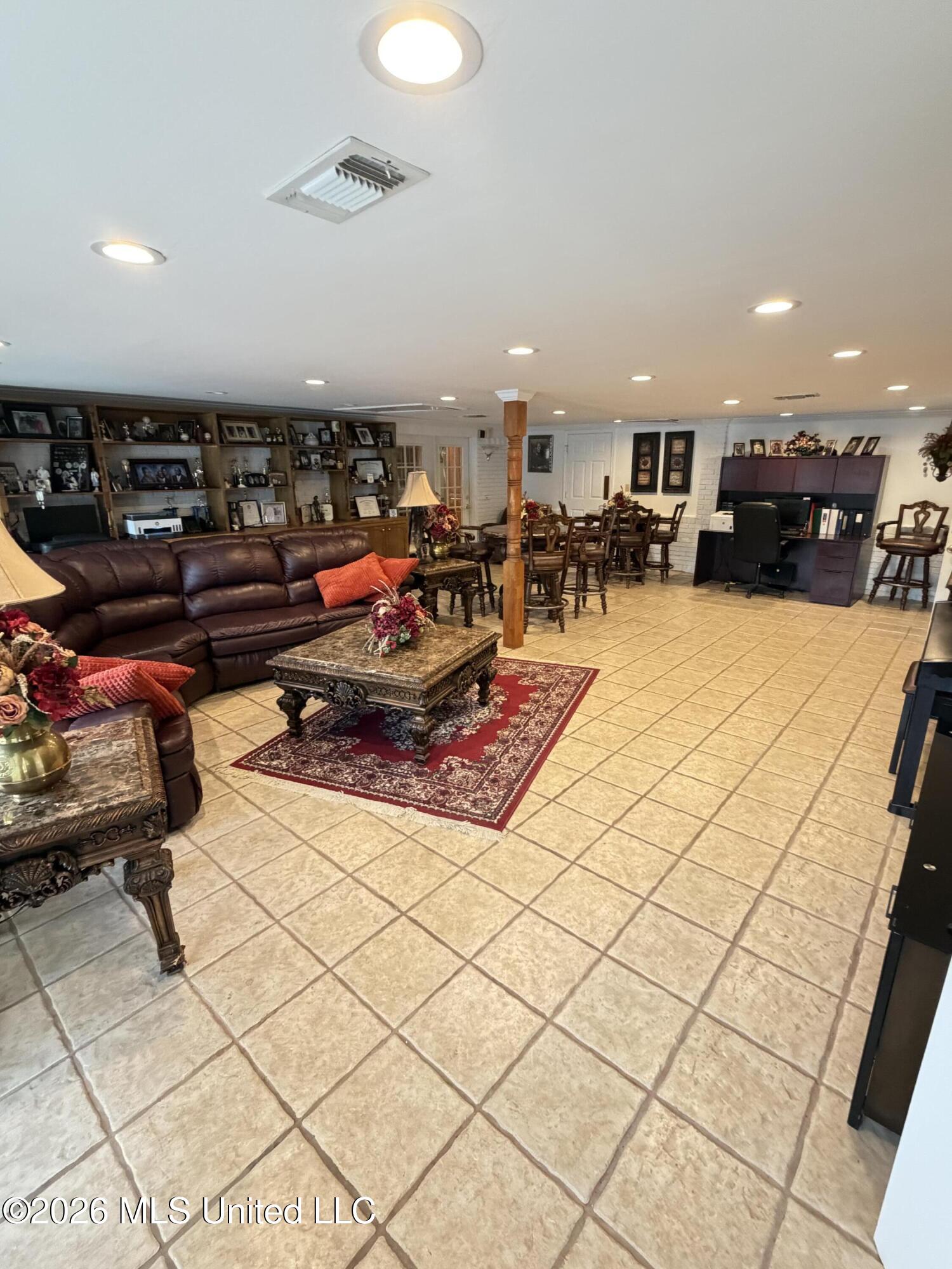 4018 Fernwood Road Property Photo 18