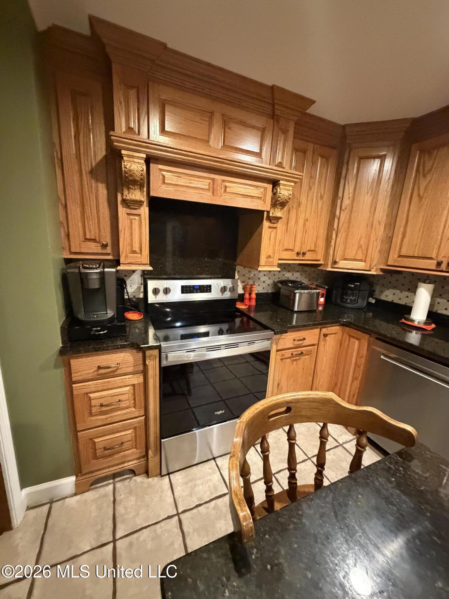 4018 Fernwood Road Property Photo 27