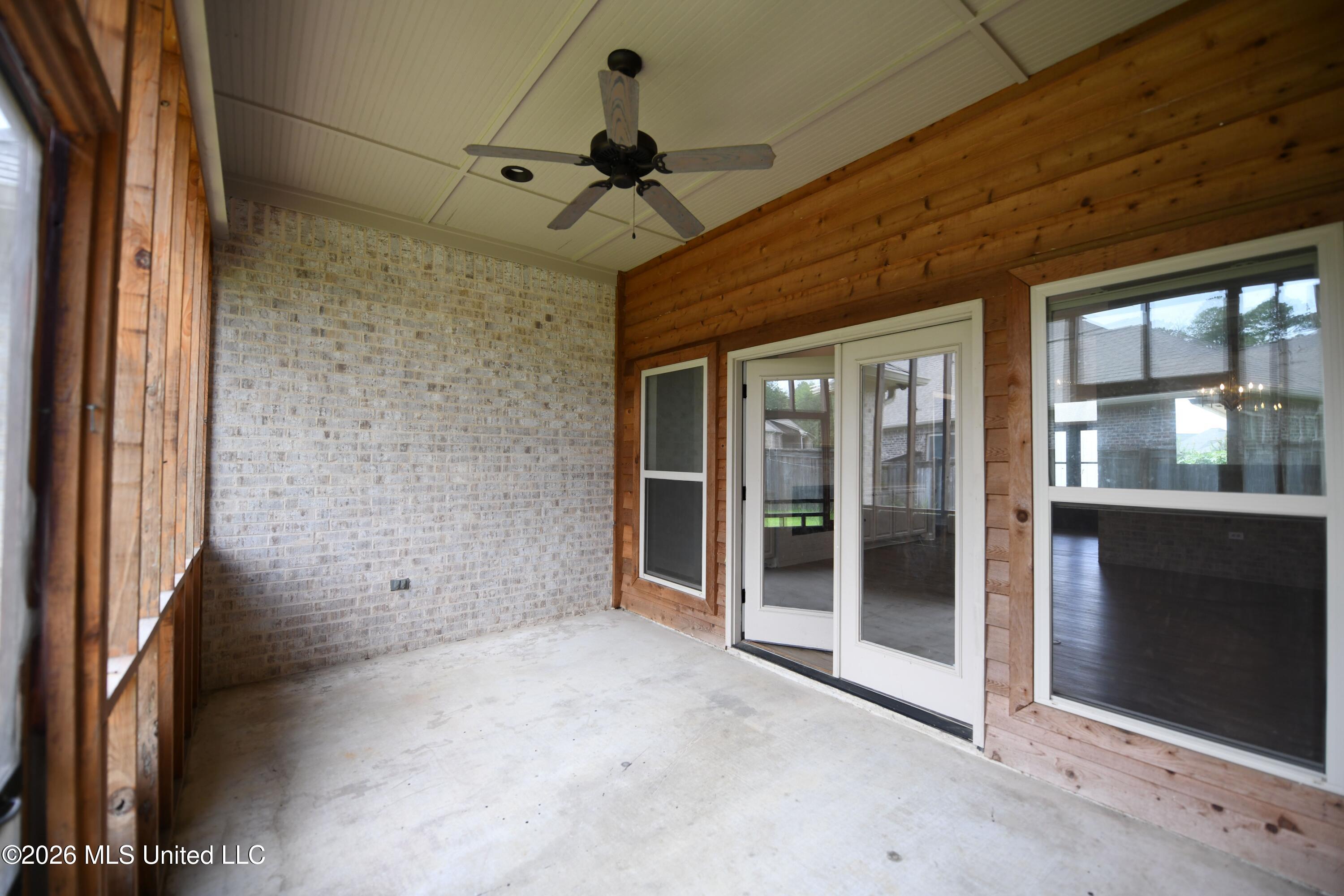 602 Emerald Court Property Photo 22