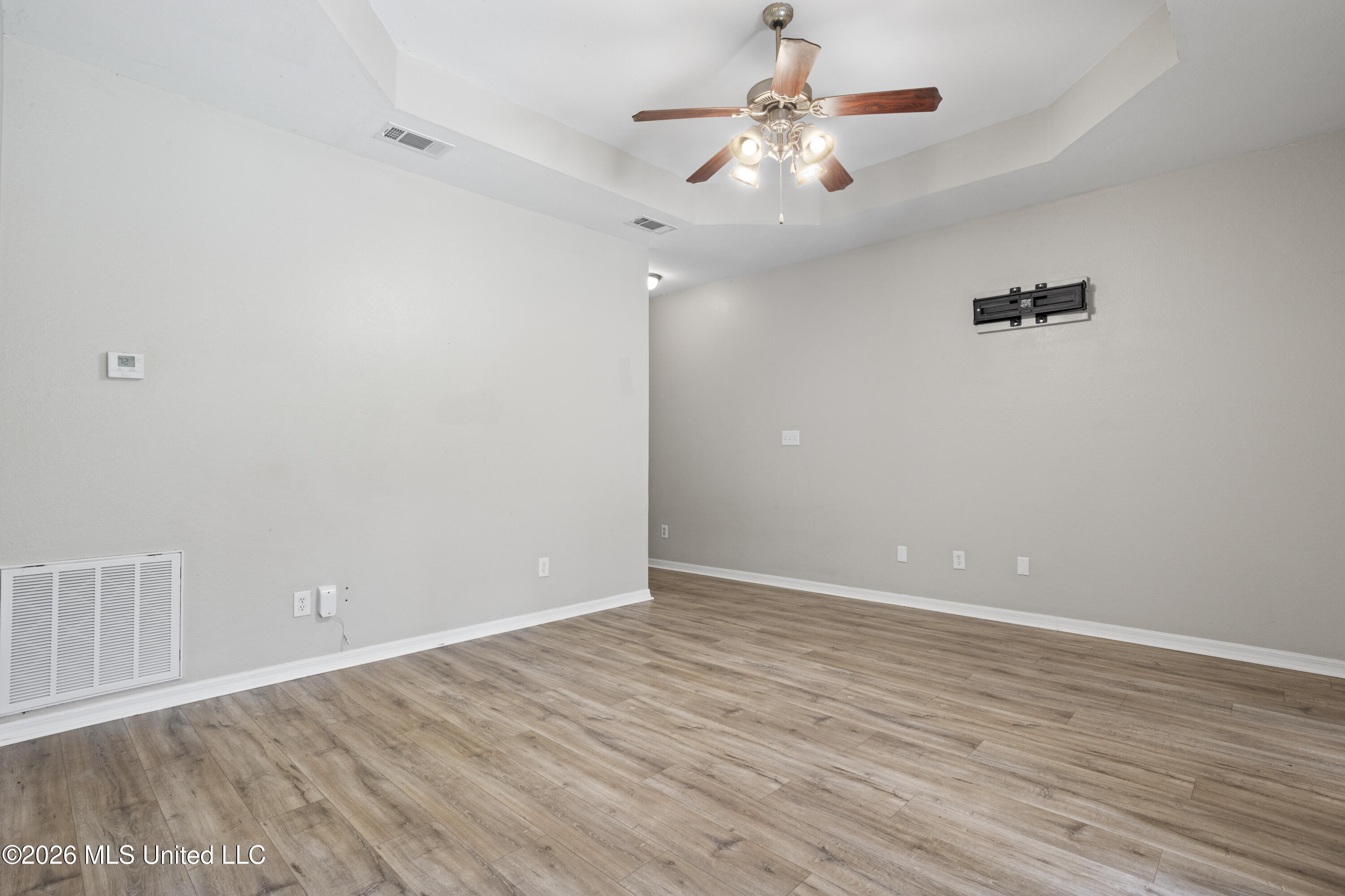 6061 W Madison Street Property Photo 7
