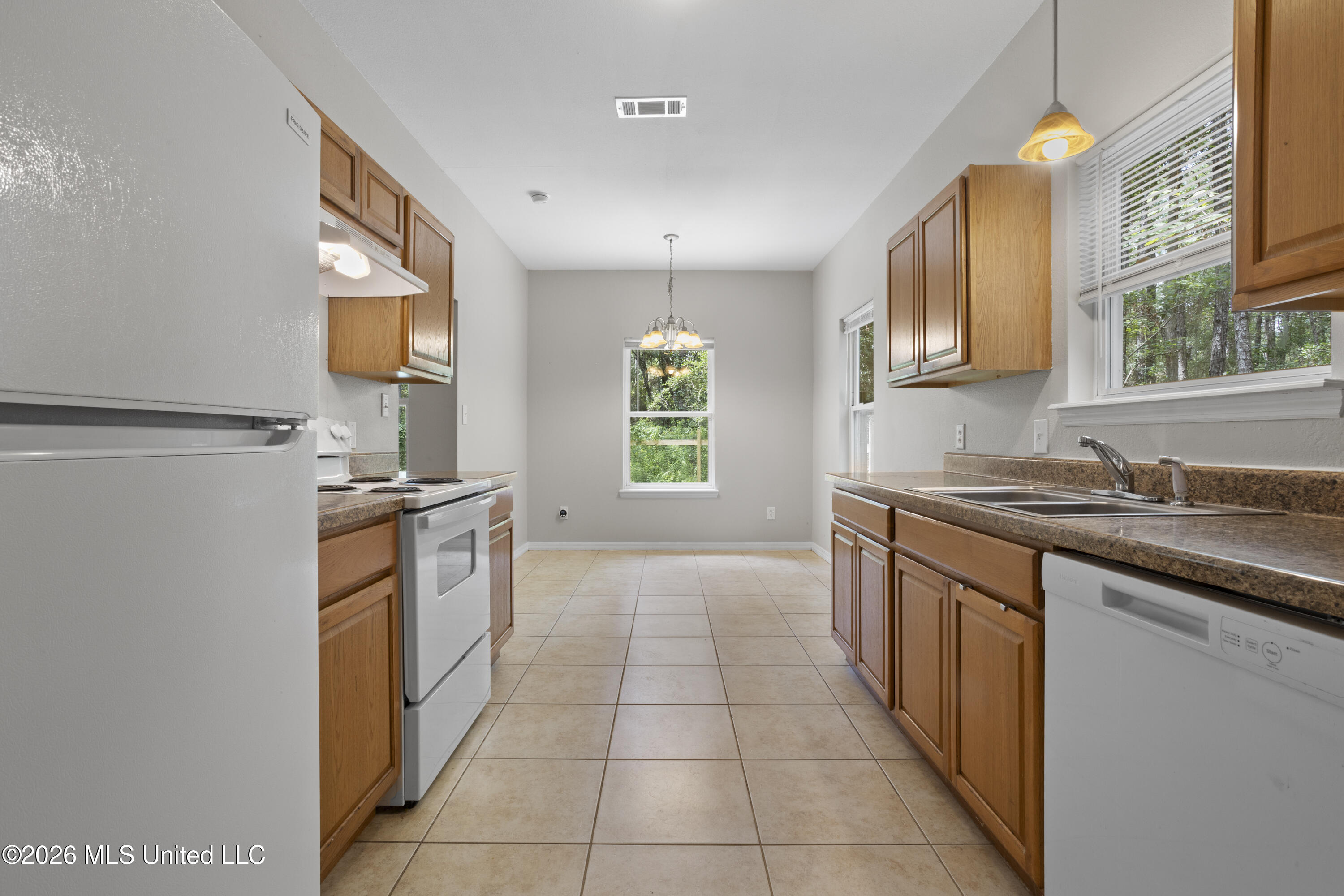 6061 W Madison Street Property Photo 11