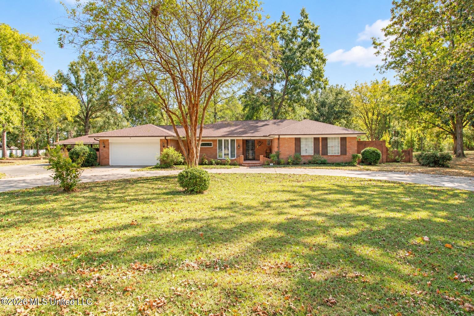 123 Devalda Drive Property Photo 1