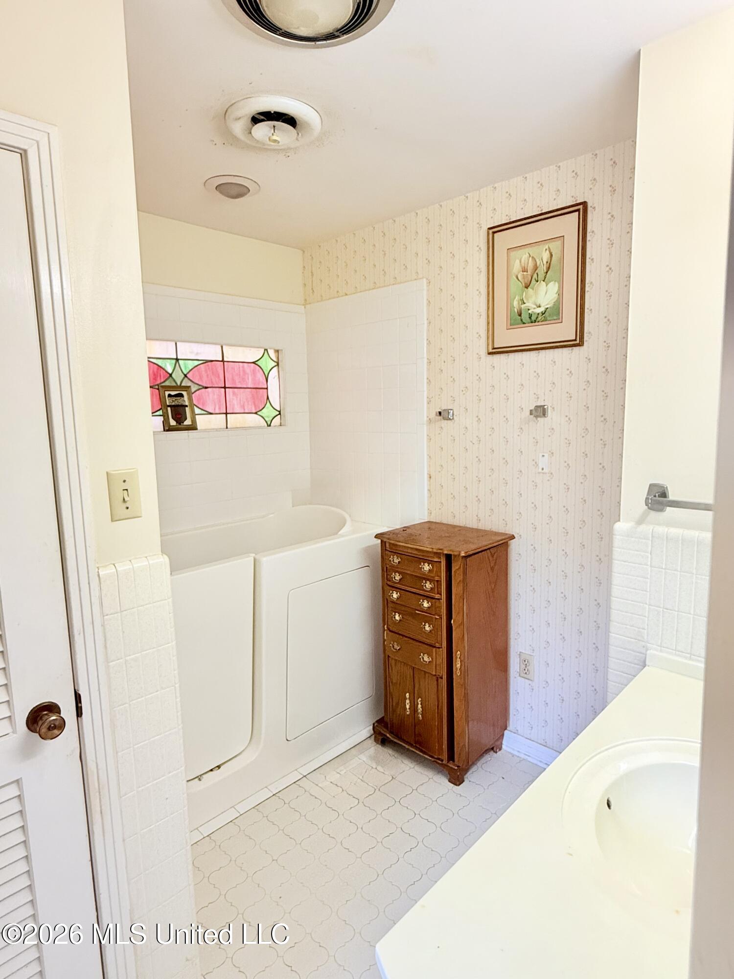 123 Devalda Drive Property Photo 22