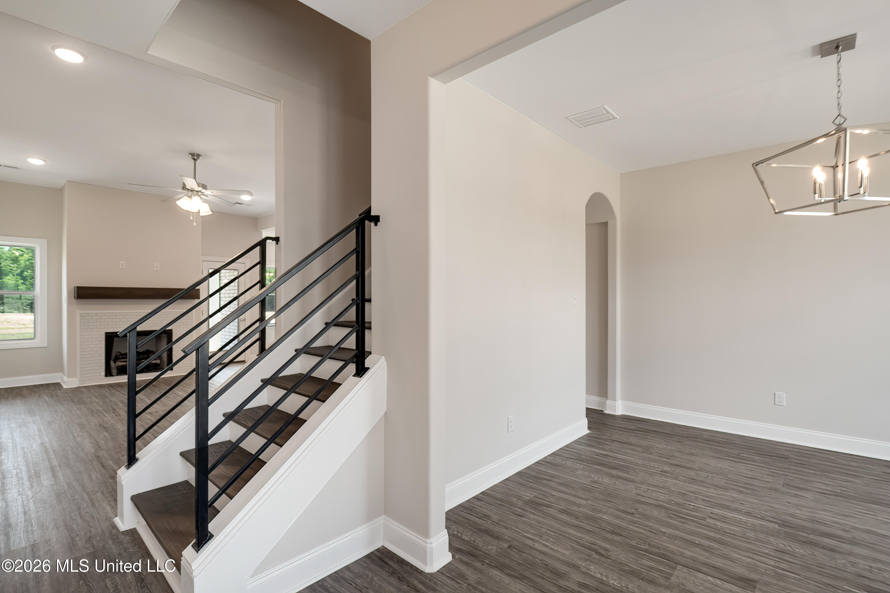 365 Centerline Roper Loop Property Photo 3
