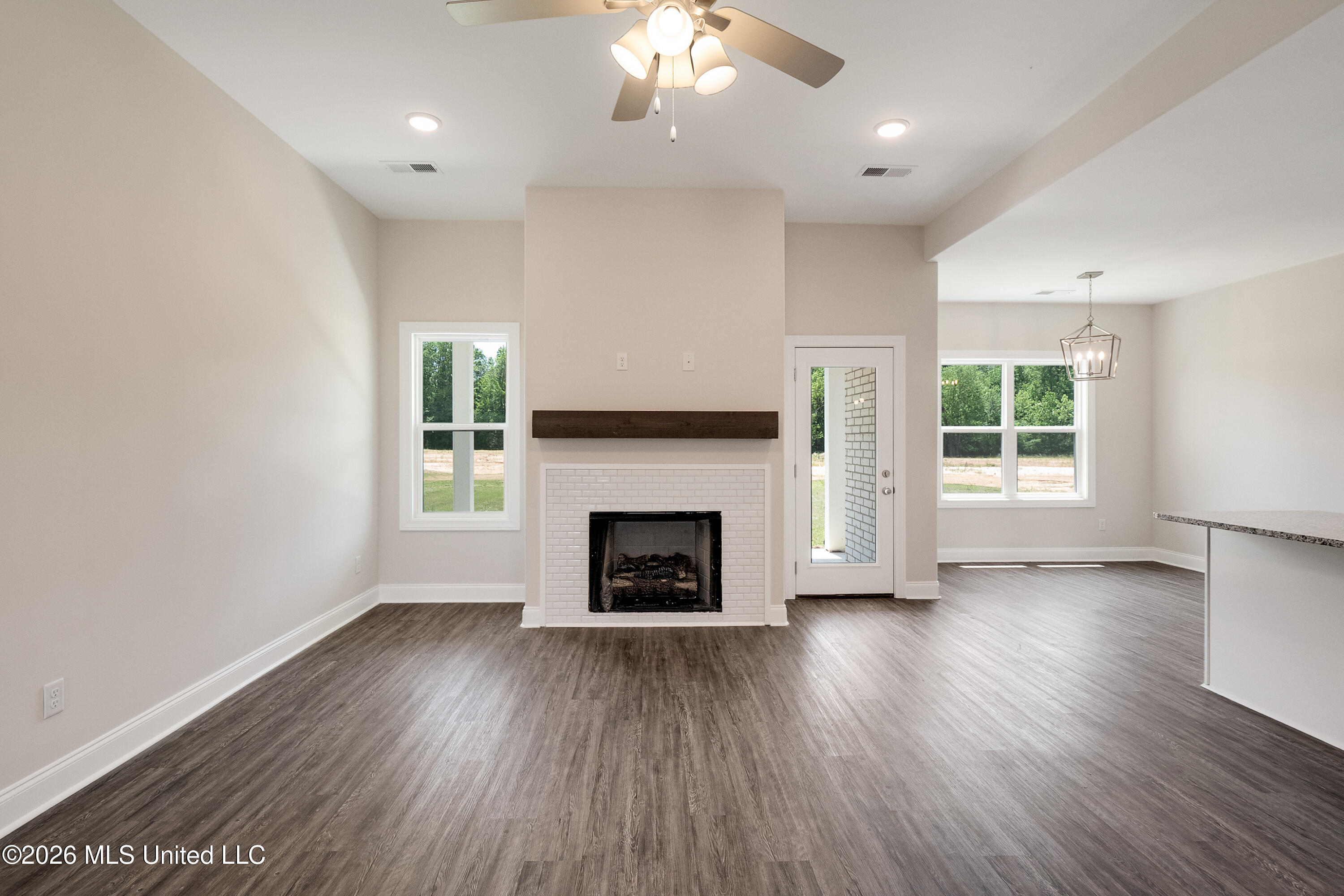 365 Centerline Roper Loop Property Photo 9