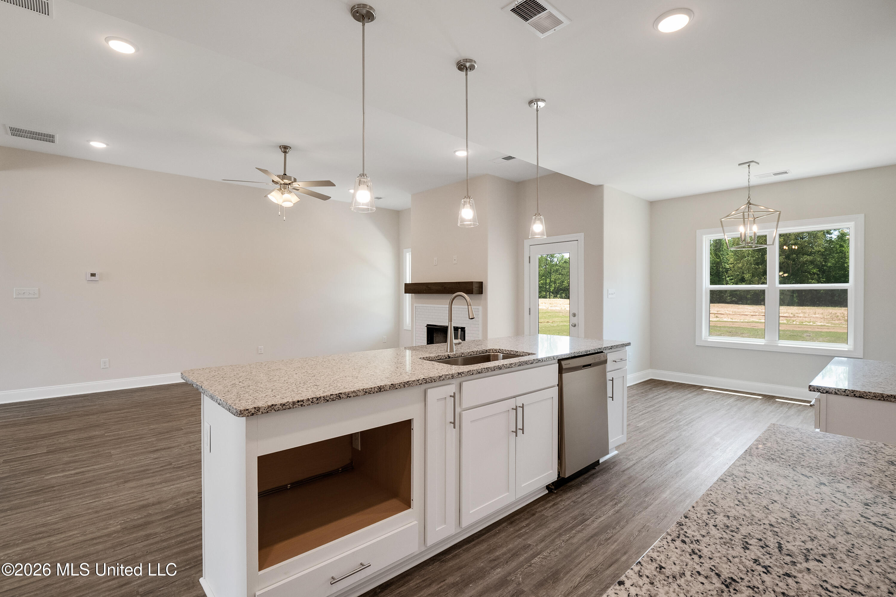 365 Centerline Roper Loop Property Photo 13