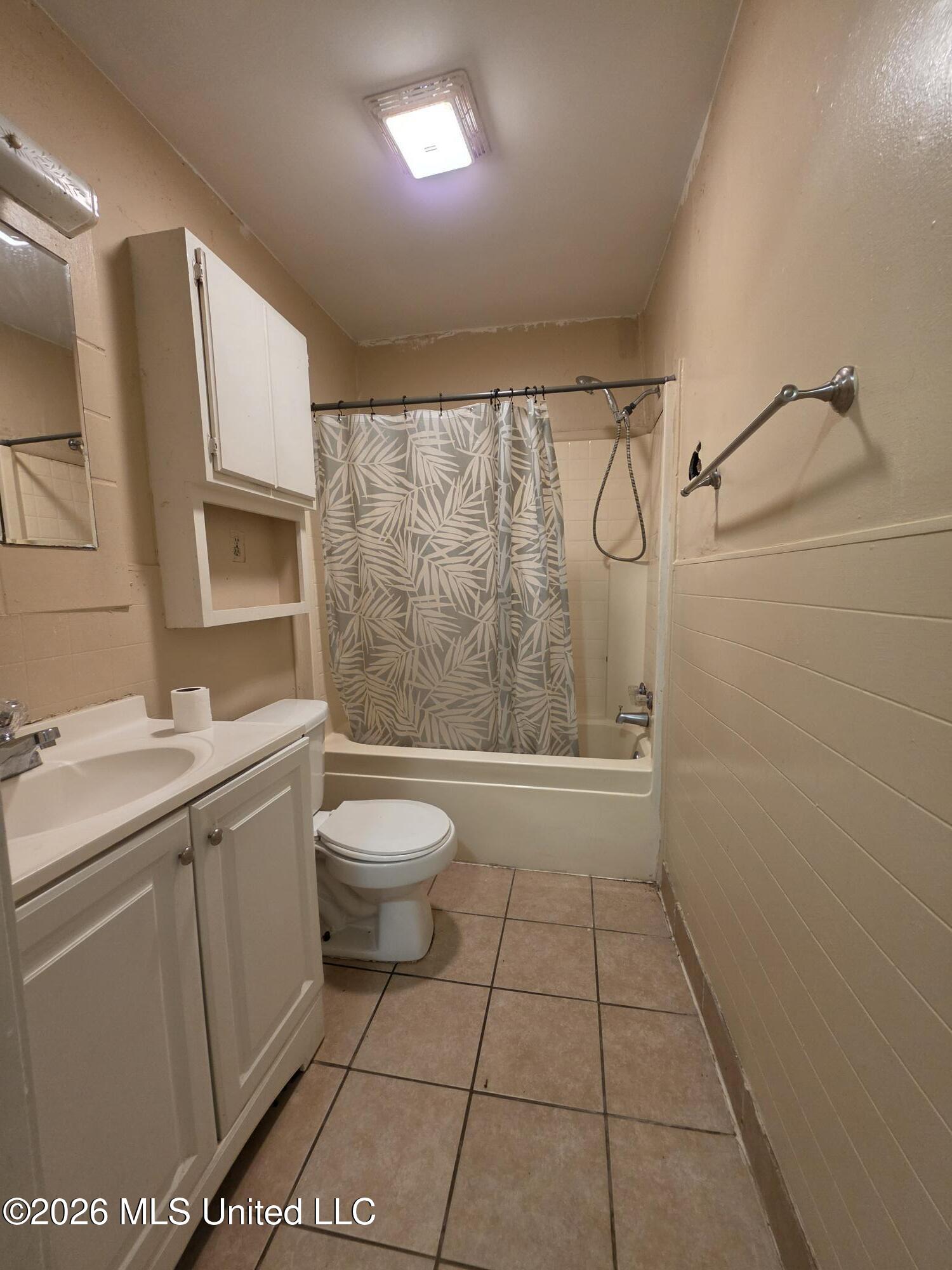 468 Park Street Property Photo 15