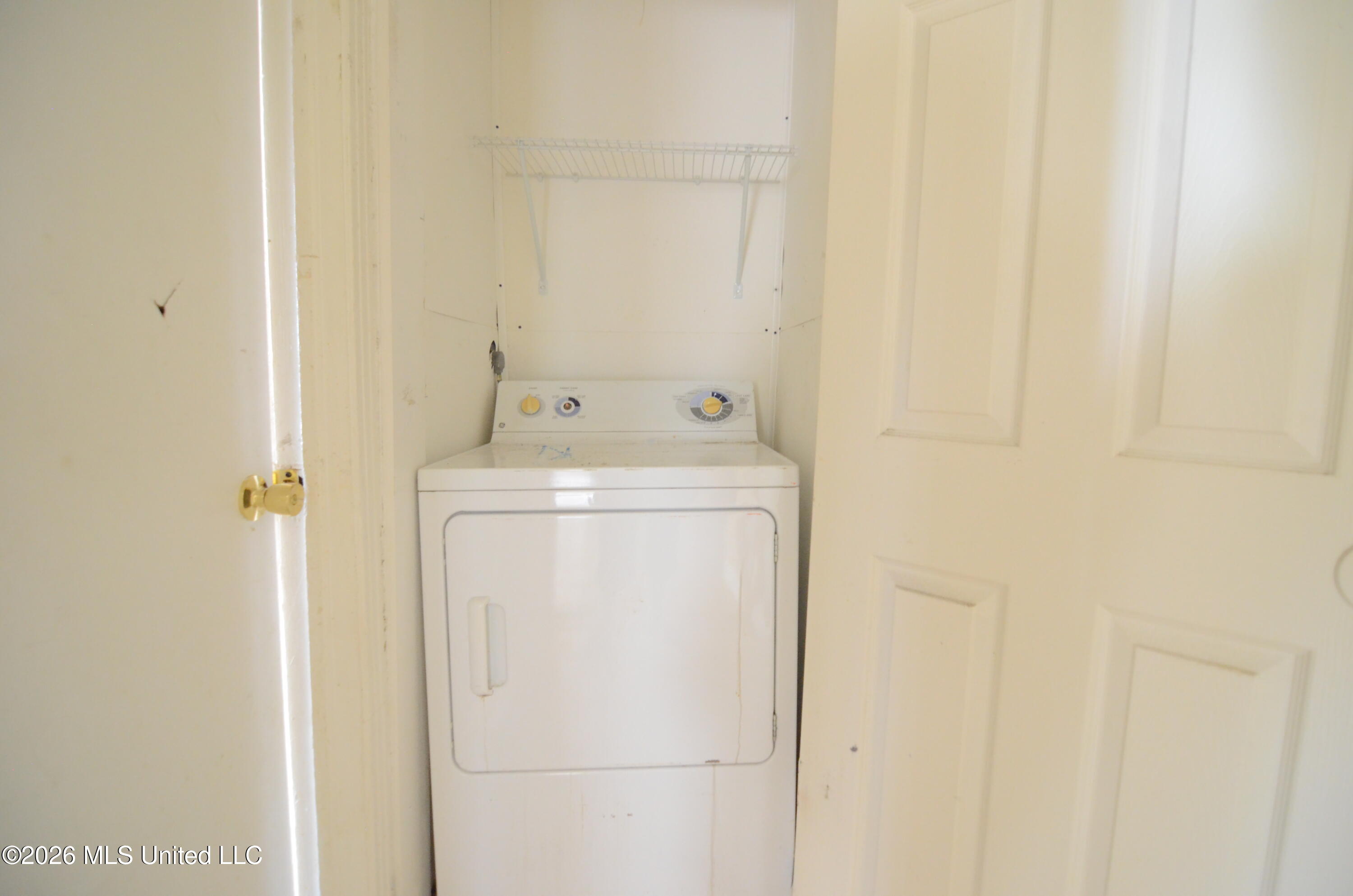 468 Park Street Property Photo 16