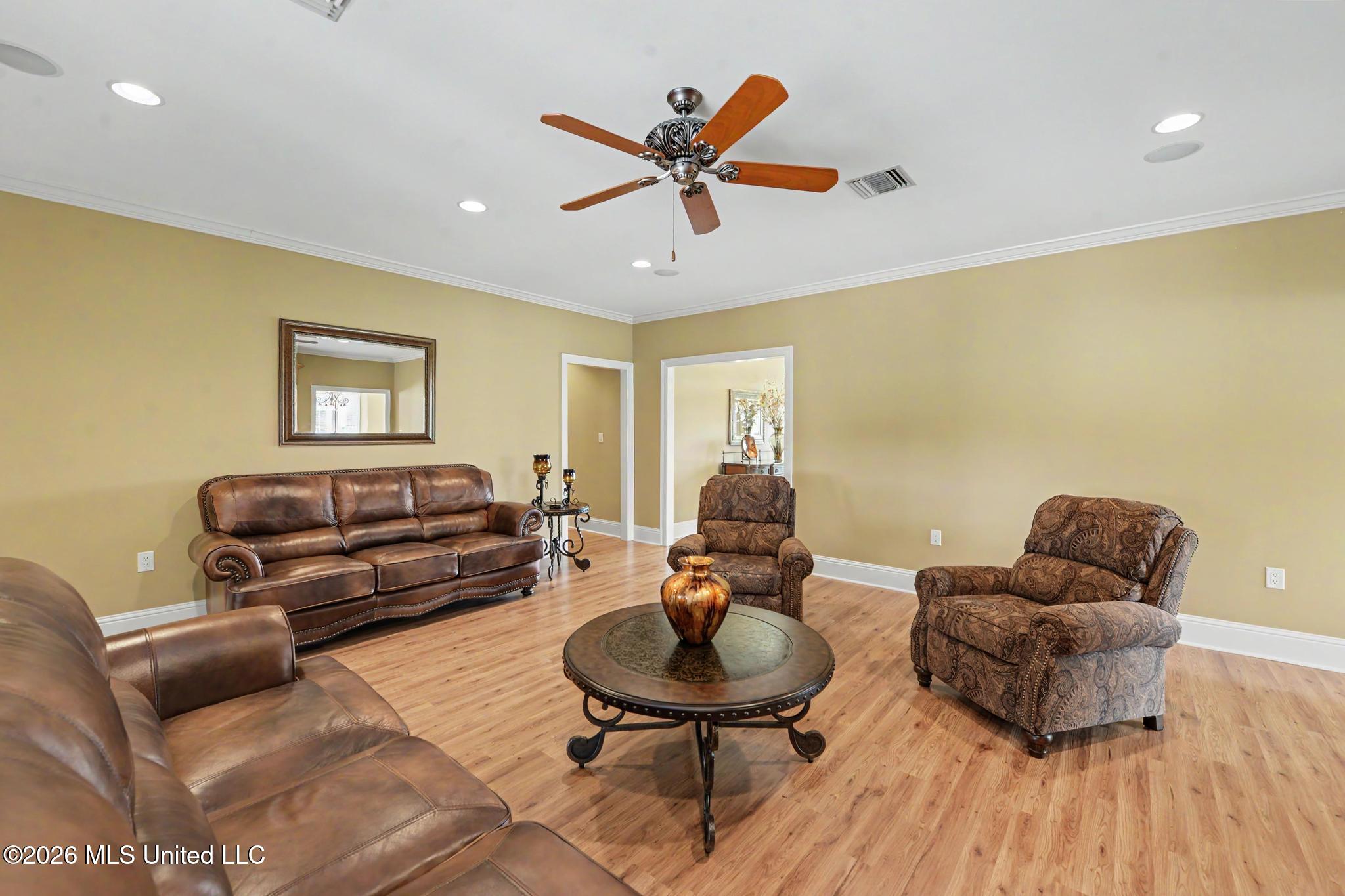 5140 Lower Bay Road Property Photo 9
