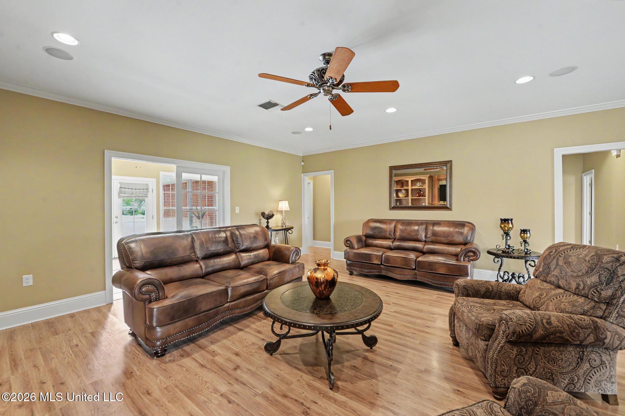 5140 Lower Bay Road Property Photo 10