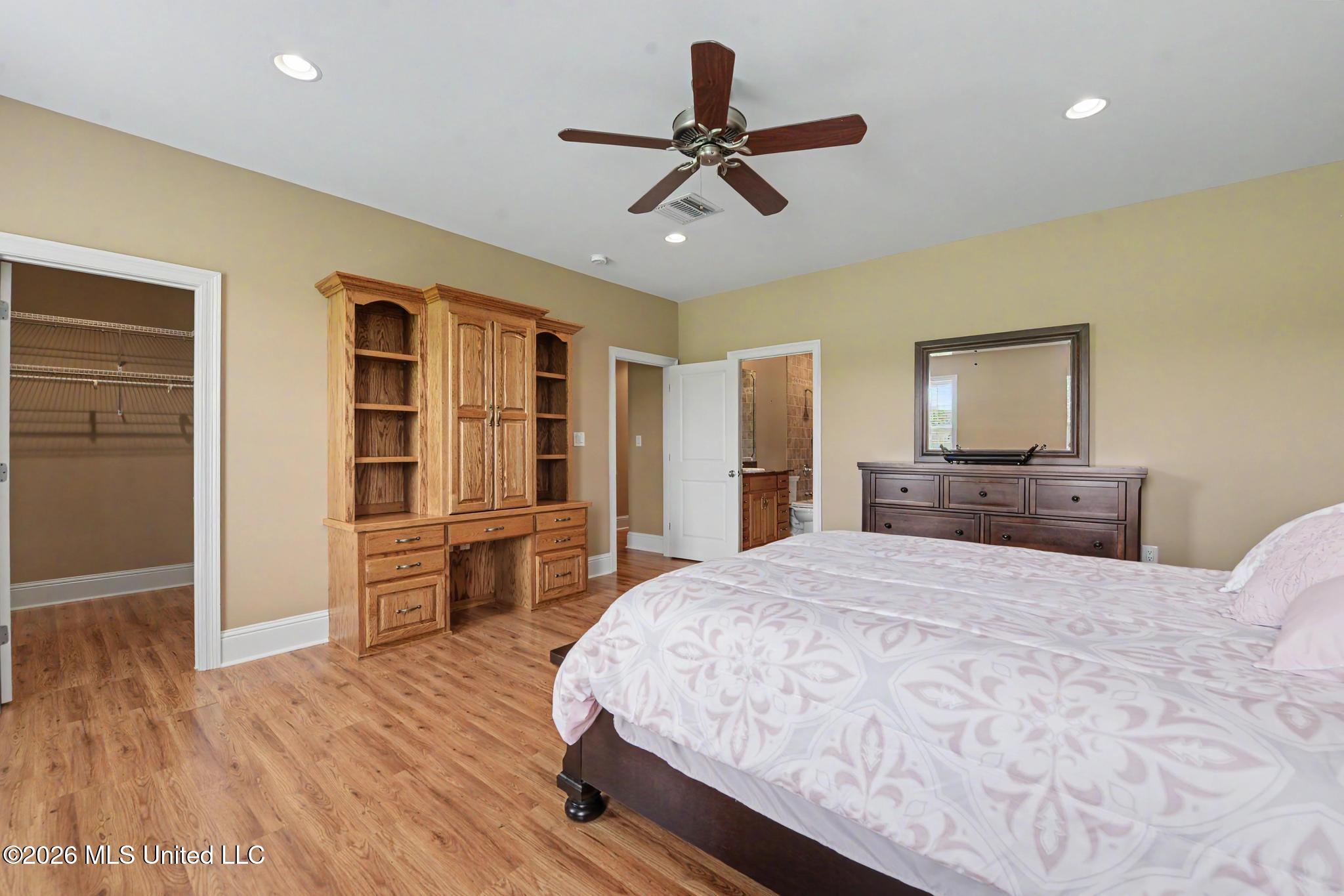 5140 Lower Bay Road Property Photo 29