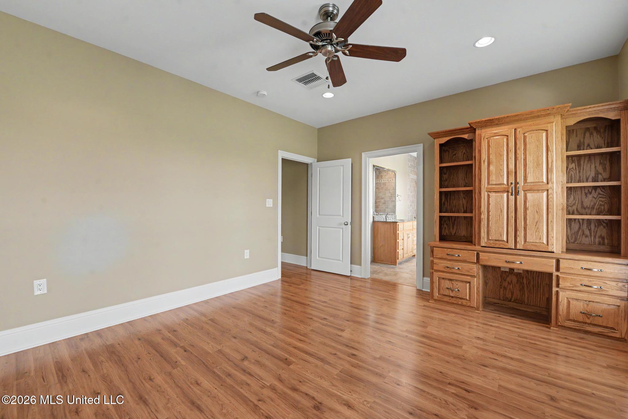 5140 Lower Bay Road Property Photo 33