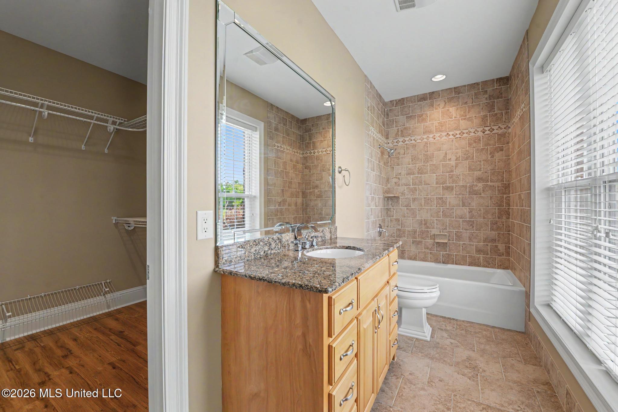 5140 Lower Bay Road Property Photo 35