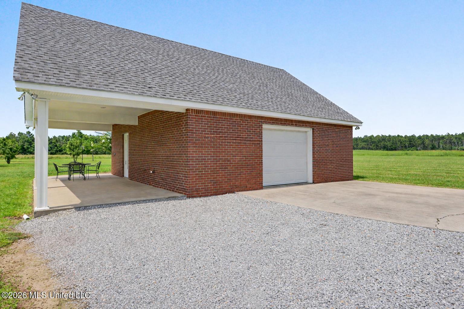 5140 Lower Bay Road Property Photo 40