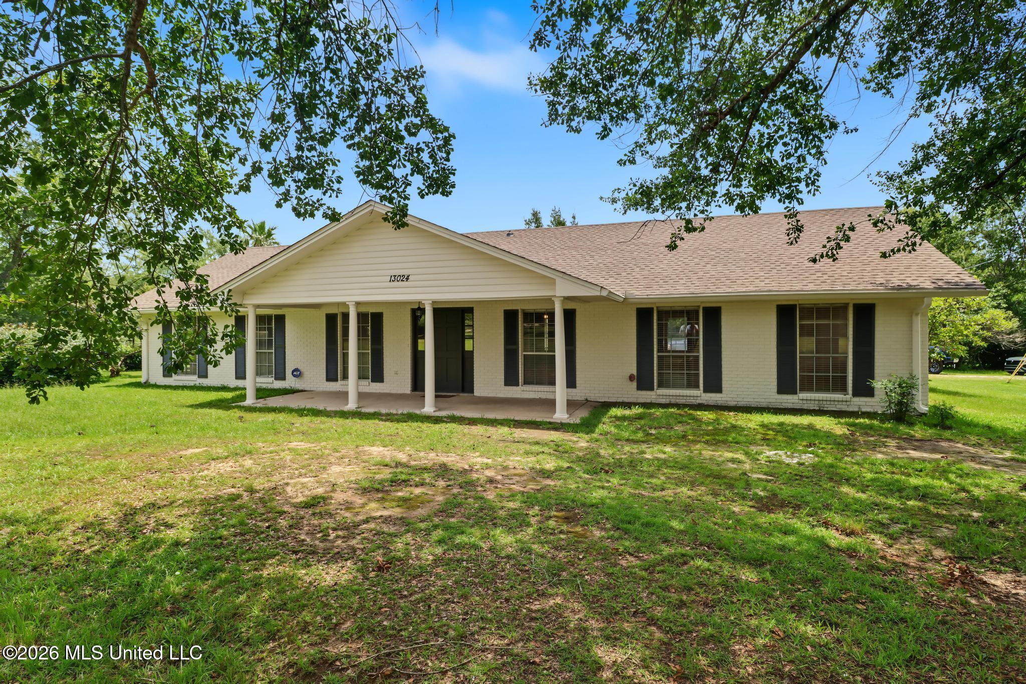 13024 County Farm Road Property Photo 1