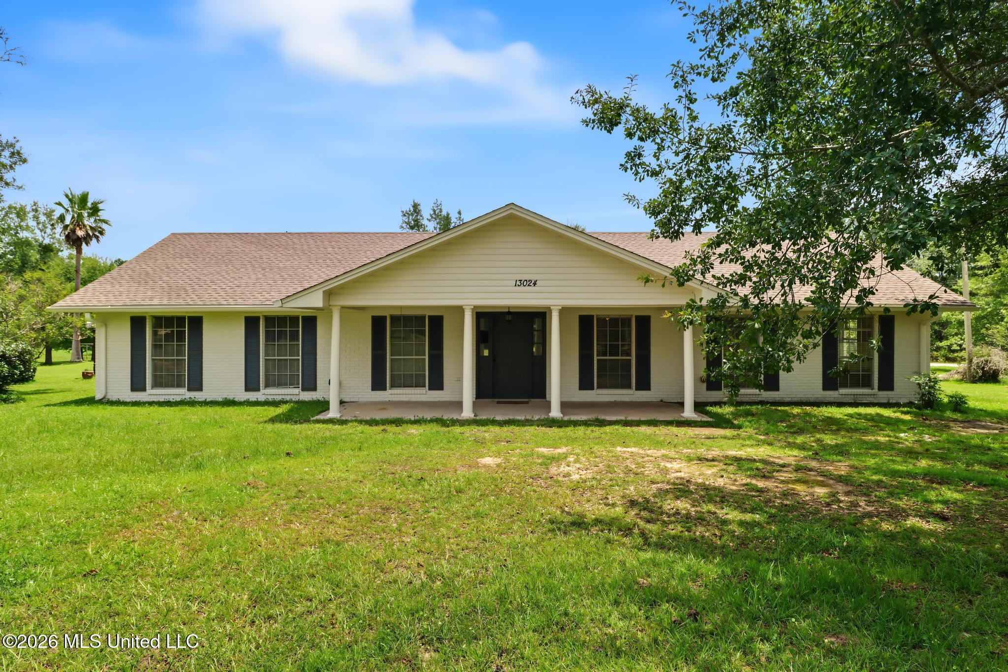13024 County Farm Road Property Photo 2