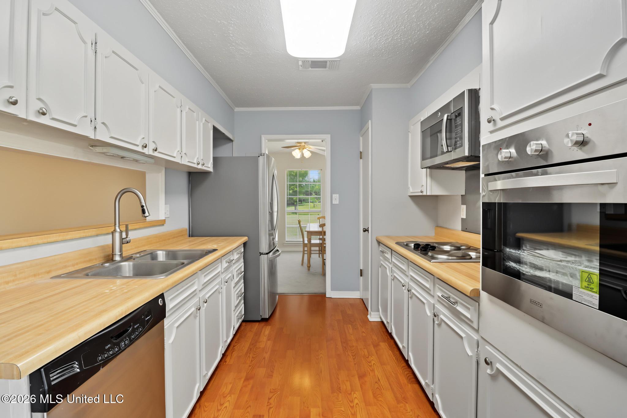 13024 County Farm Road Property Photo 5