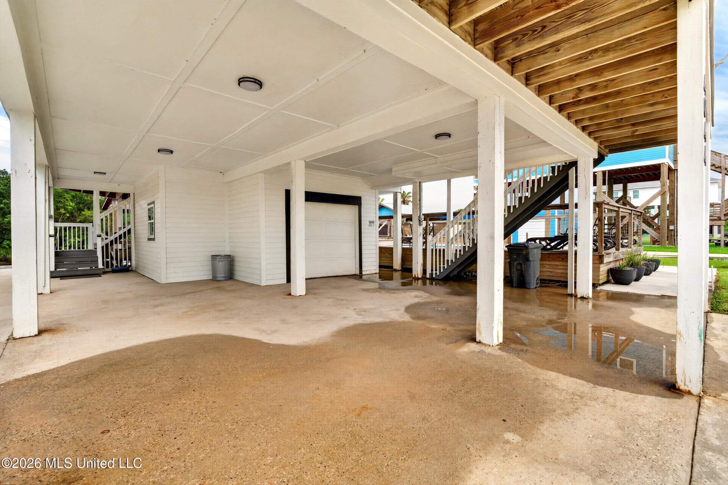 4044 Mindanao Street Property Photo 6