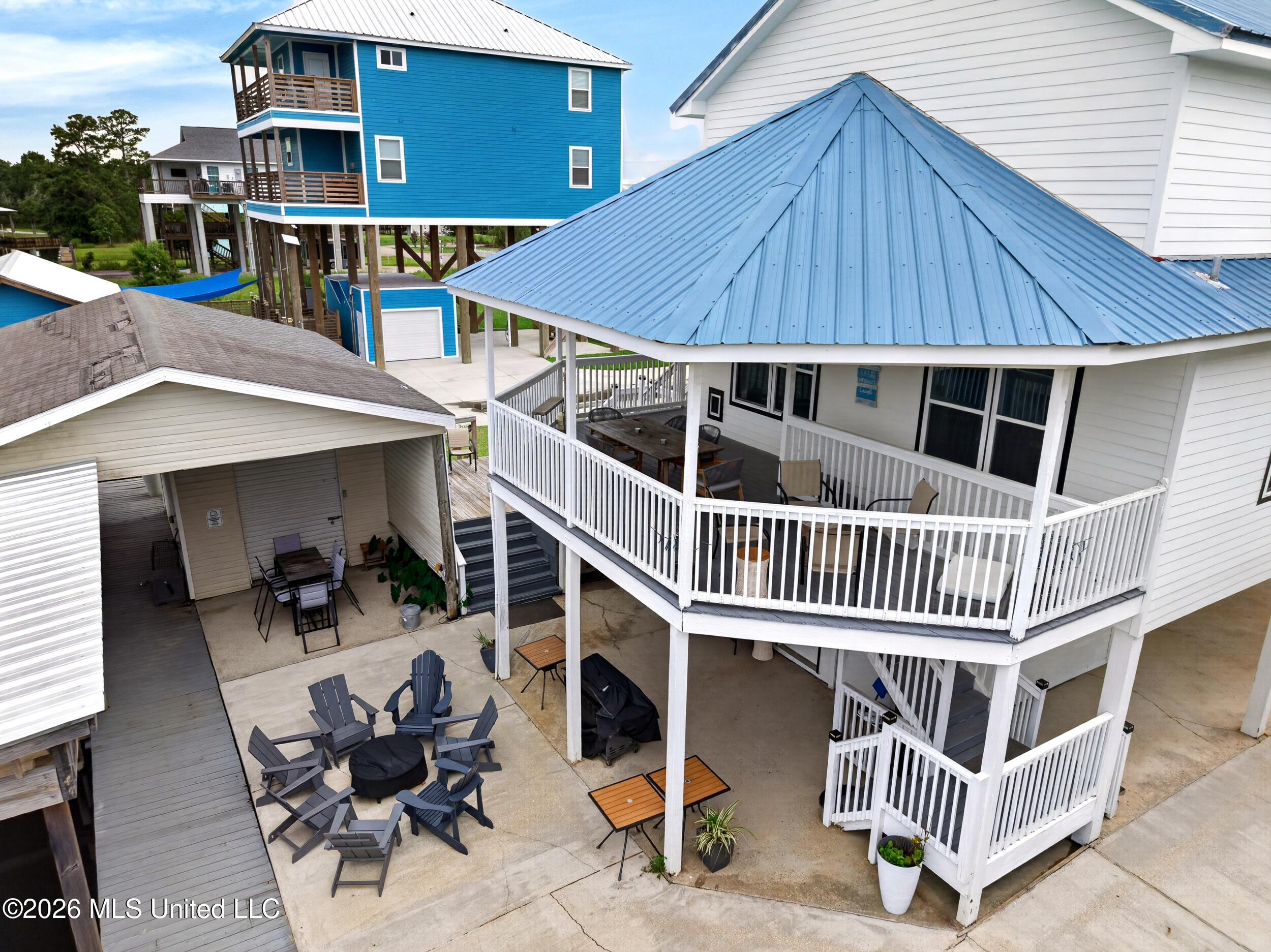 4044 Mindanao Street Property Photo 11