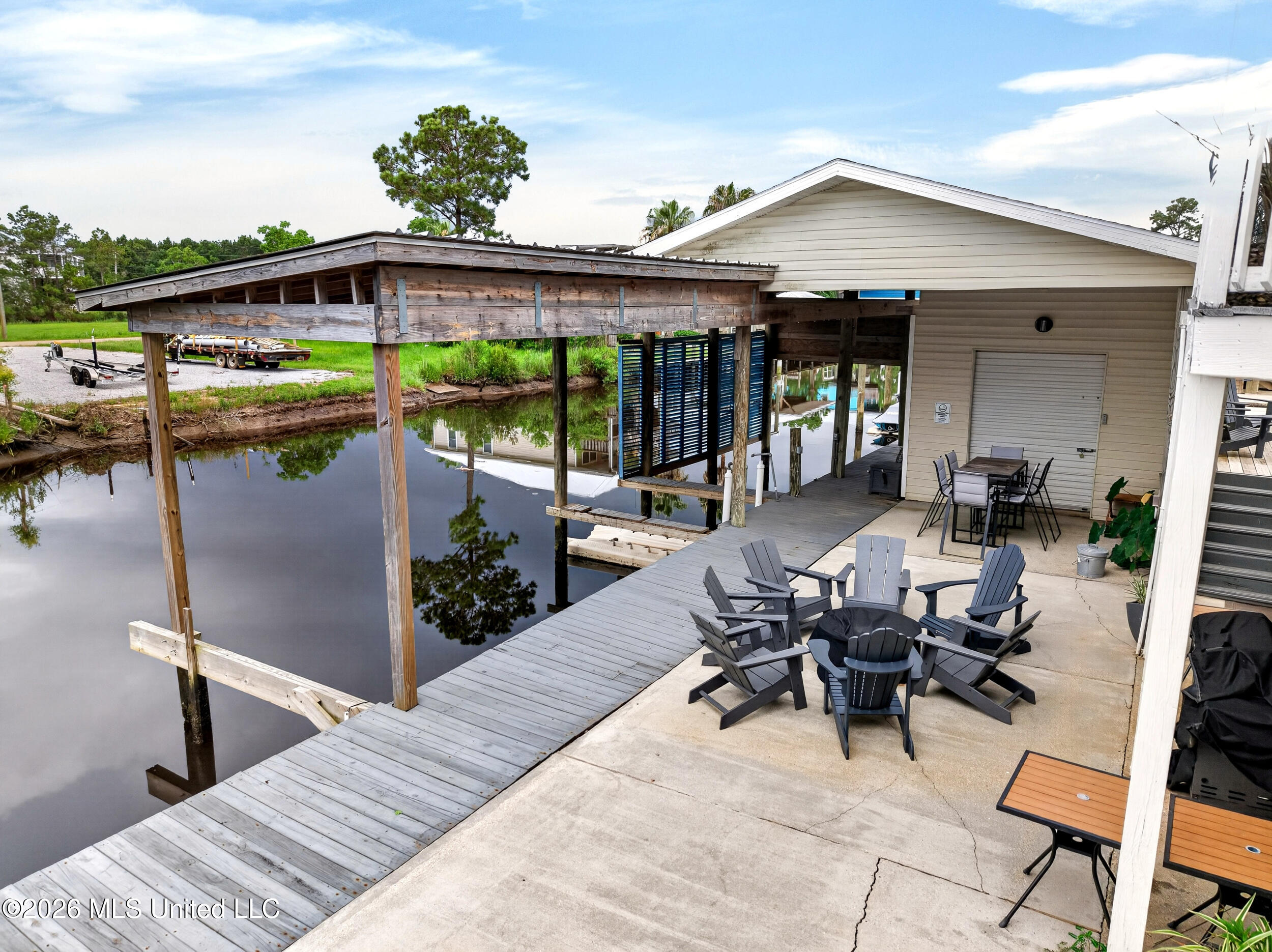 4044 Mindanao Street Property Photo 12