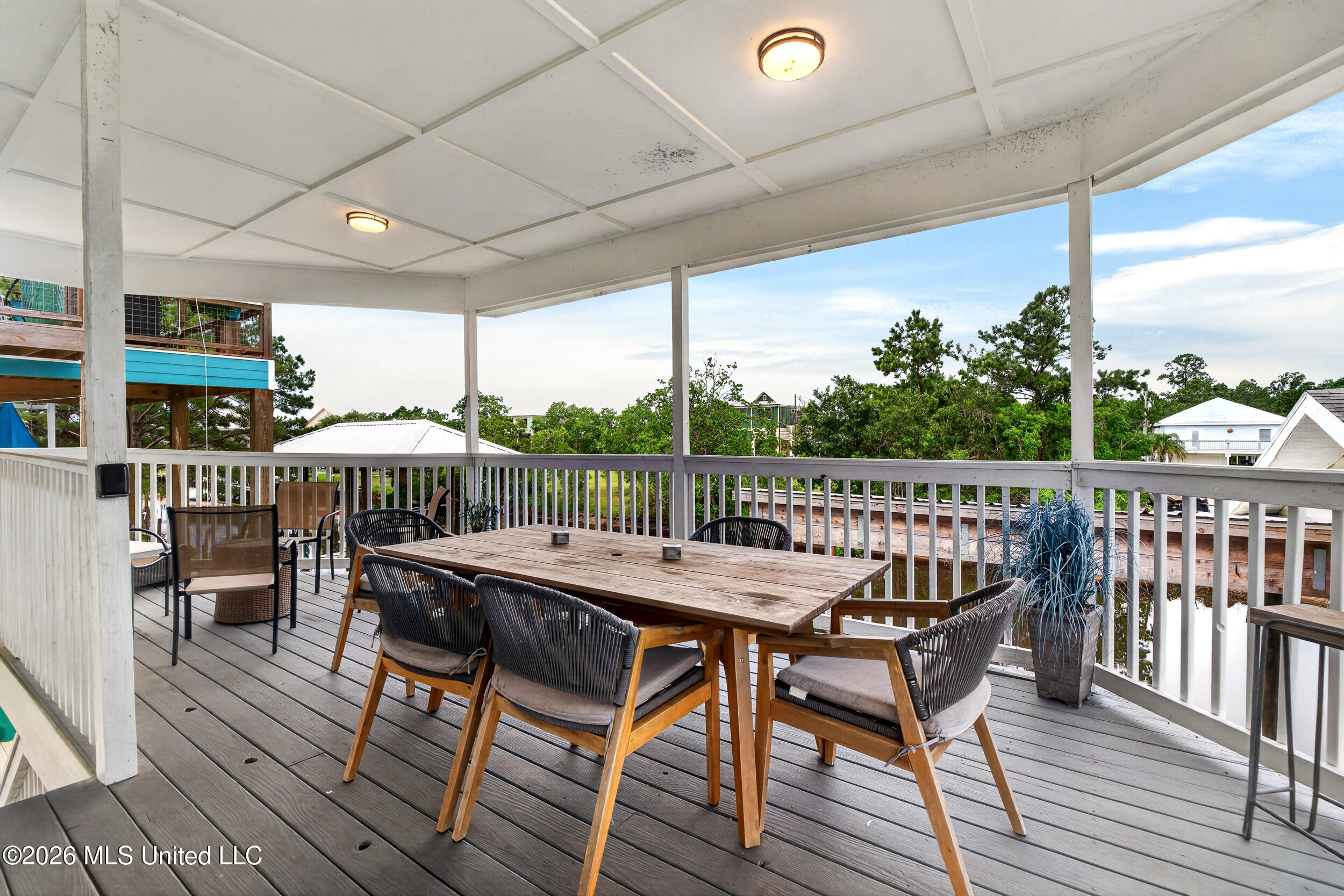 4044 Mindanao Street Property Photo 18