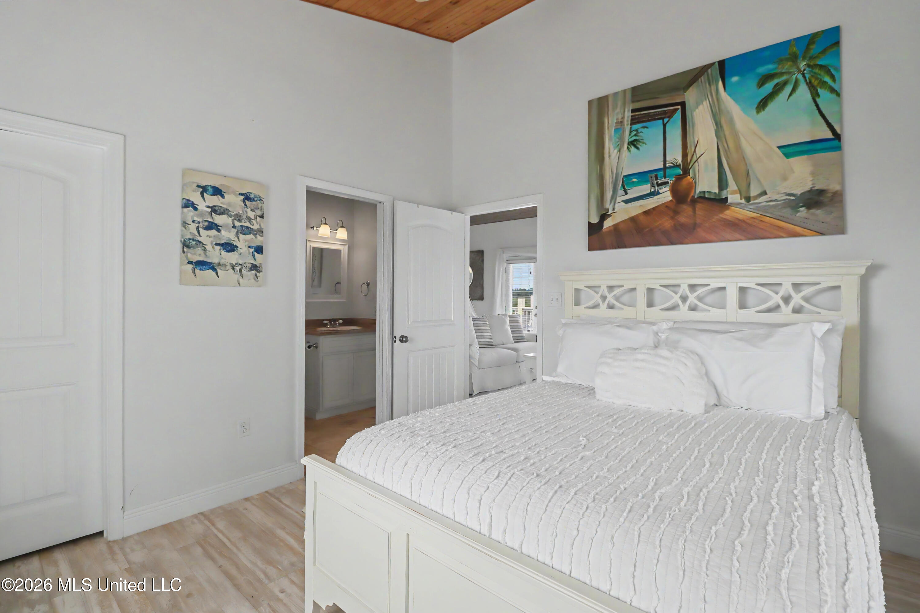 10157 S River Drive Property Photo 14