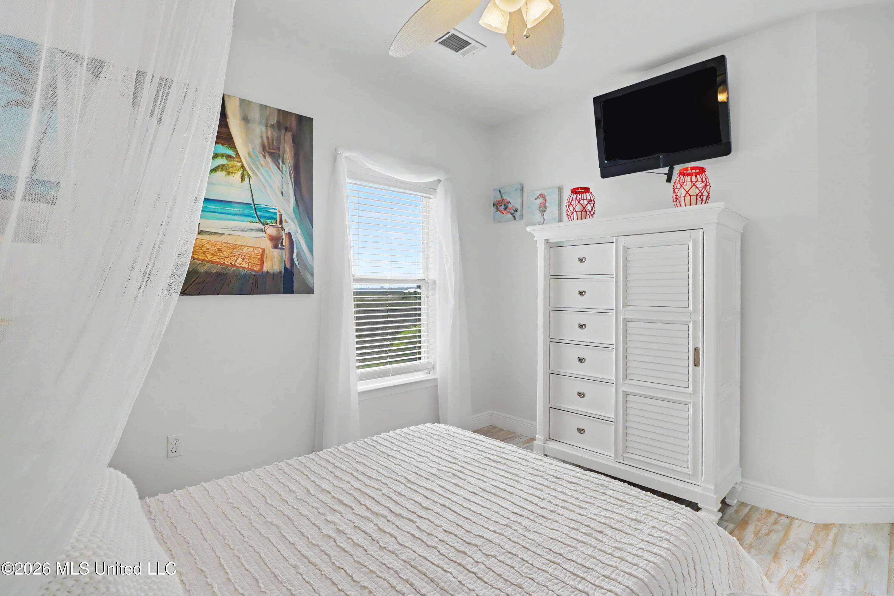 10157 S River Drive Property Photo 18