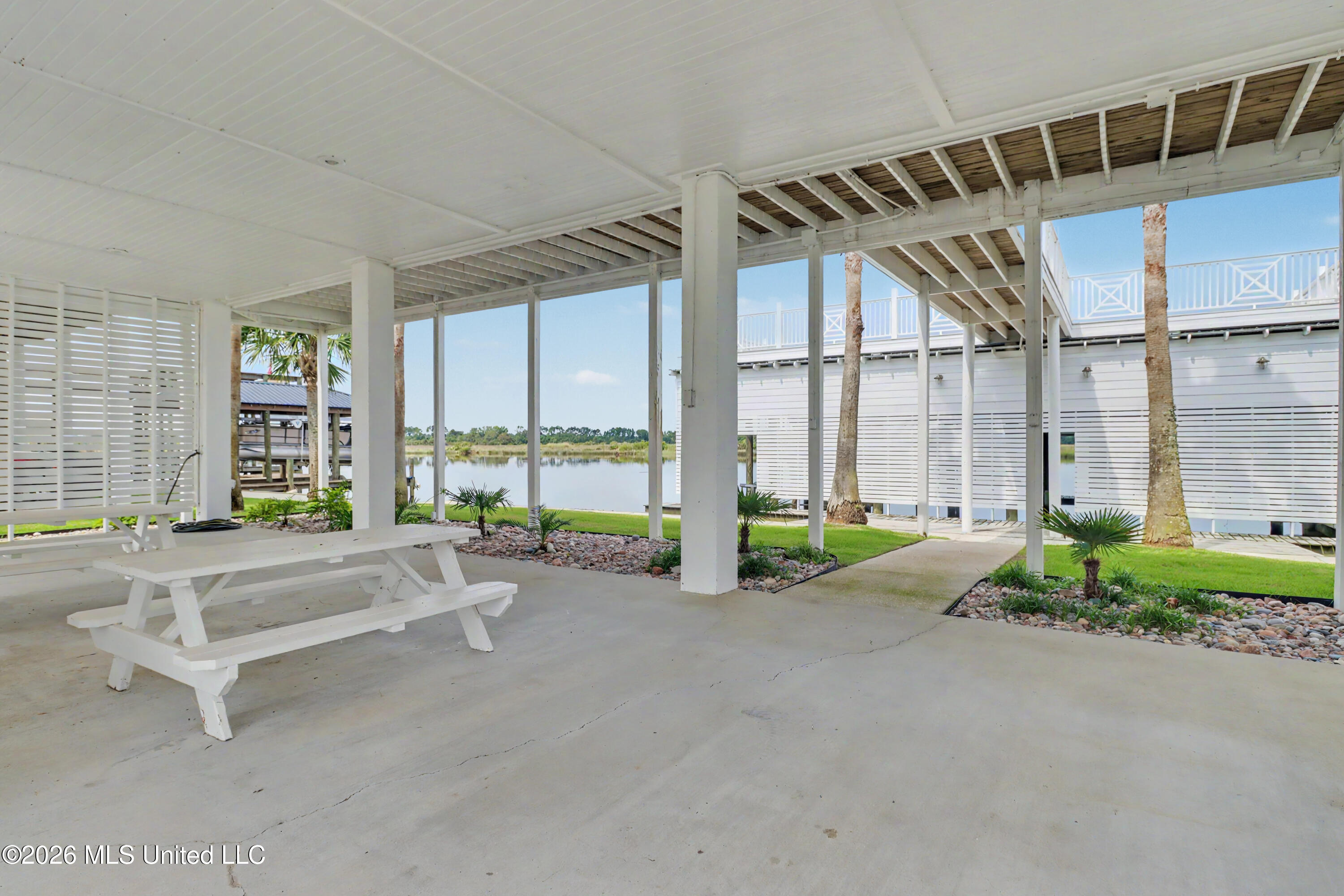 10157 S River Drive Property Photo 26