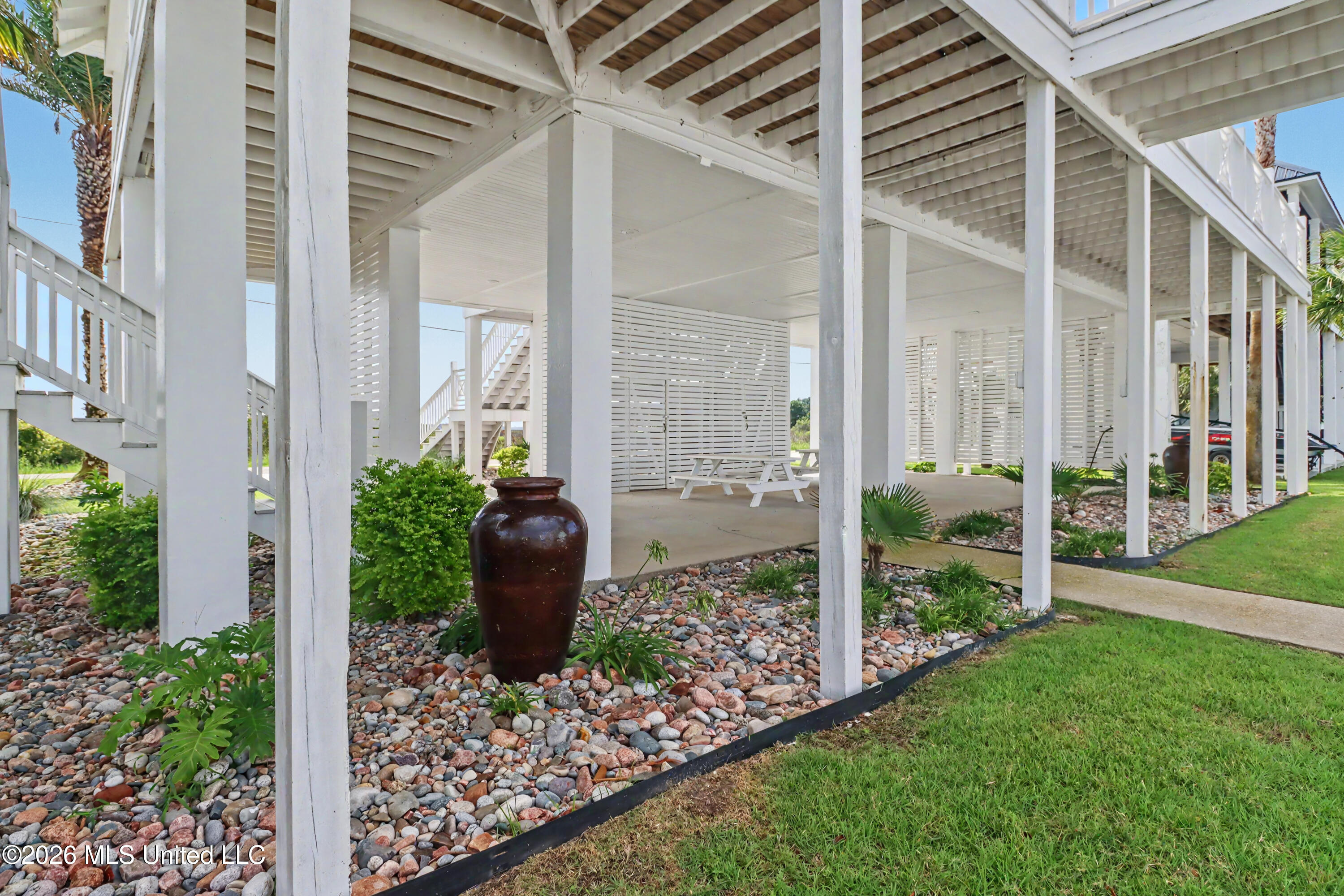10157 S River Drive Property Photo 27