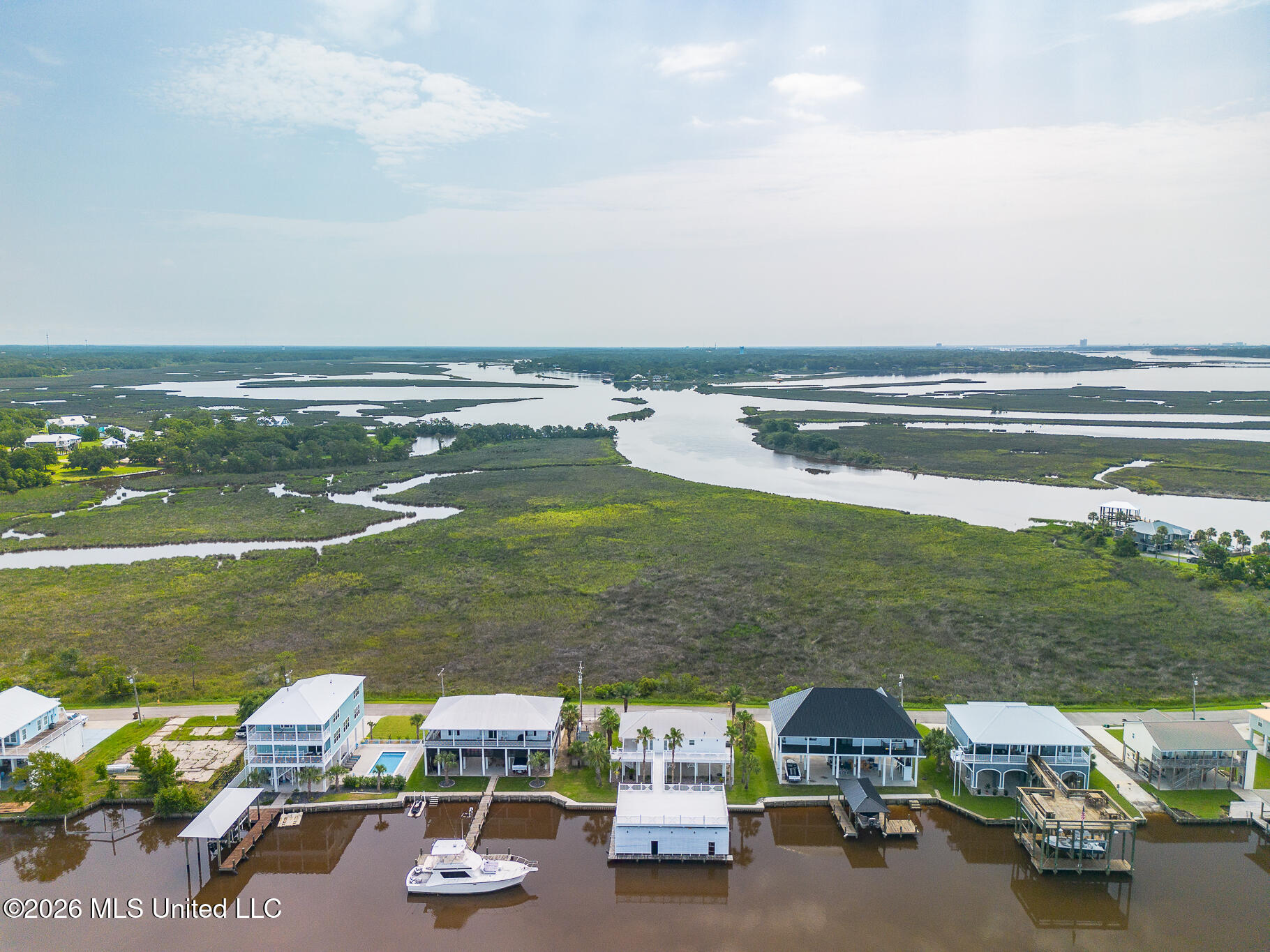 10157 S River Drive Property Photo 36