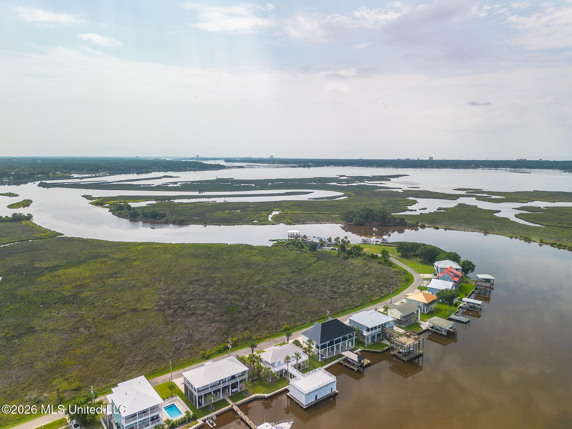 10157 S River Drive Property Photo 37