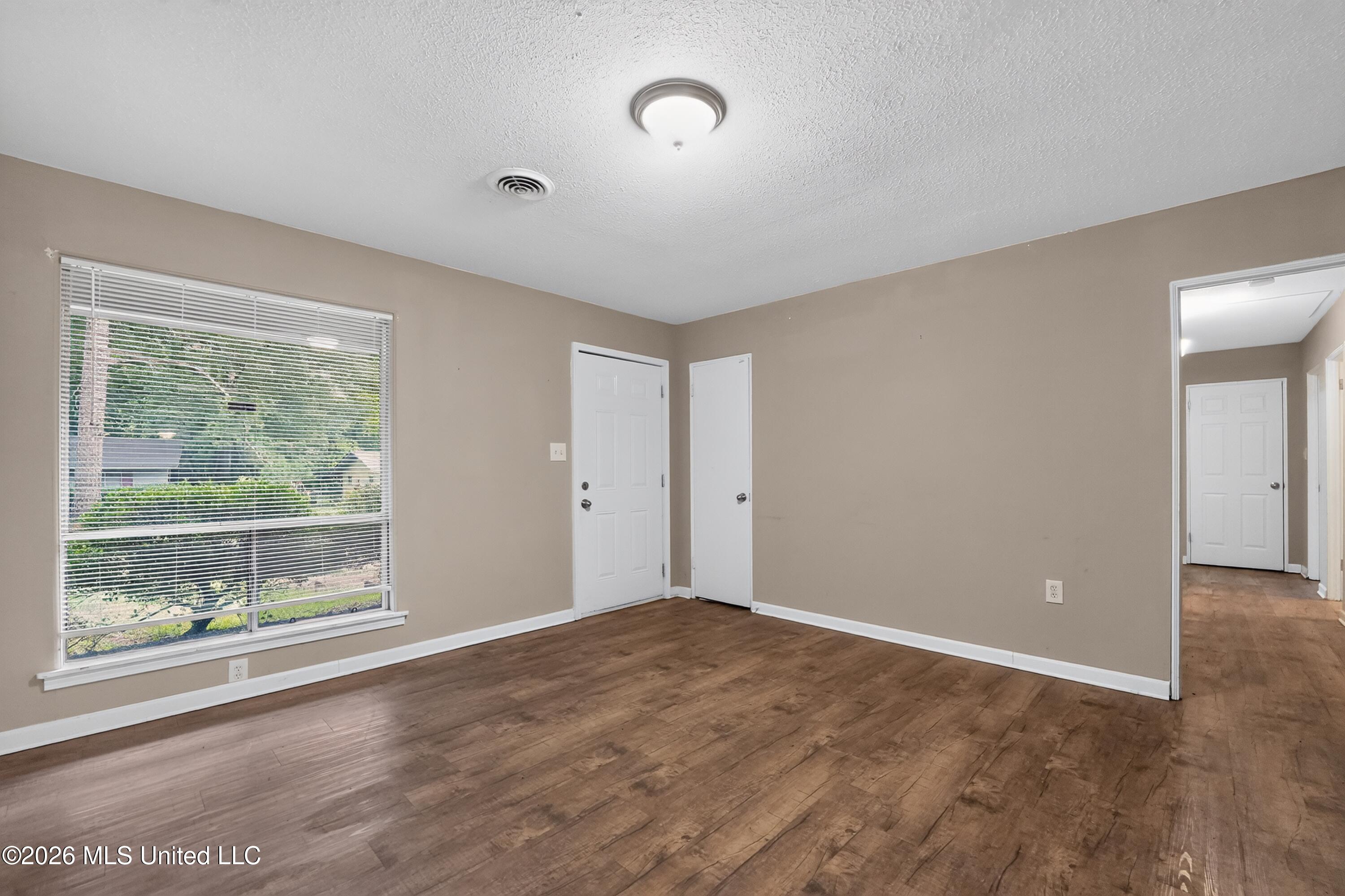1755 Woody Drive Property Photo 6