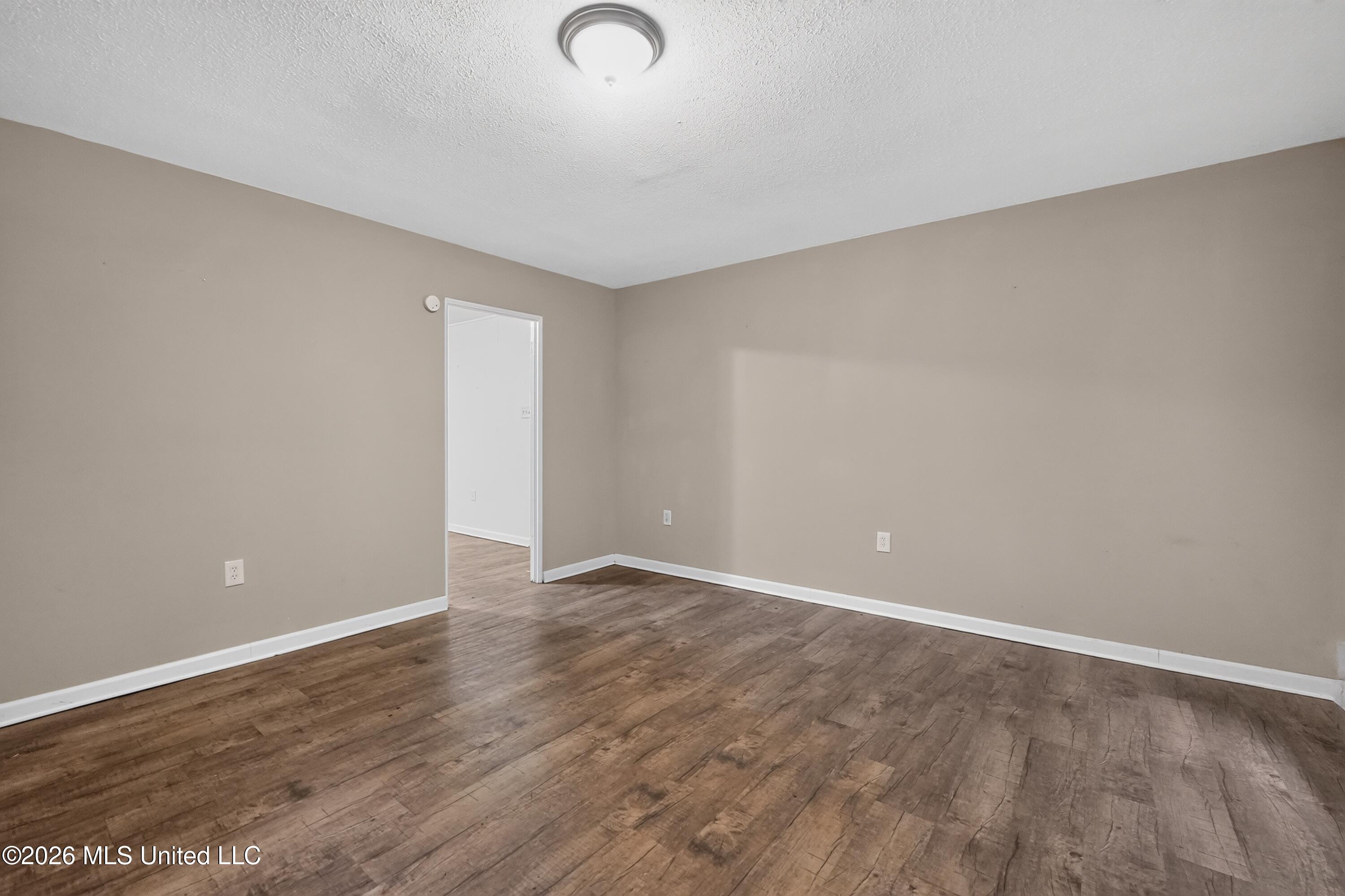 1755 Woody Drive Property Photo 7