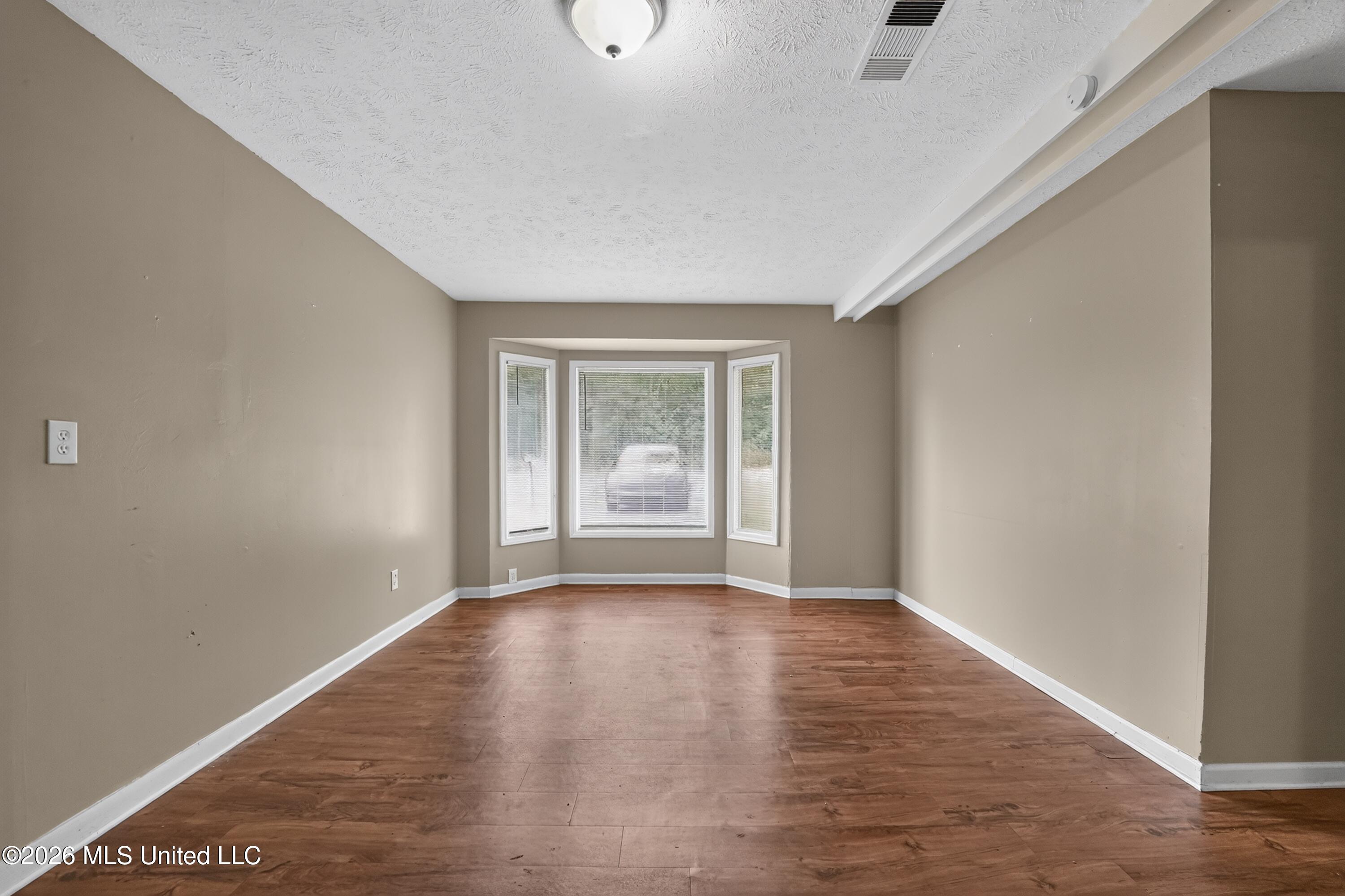 4305 Old Brandon Road Property Photo 6