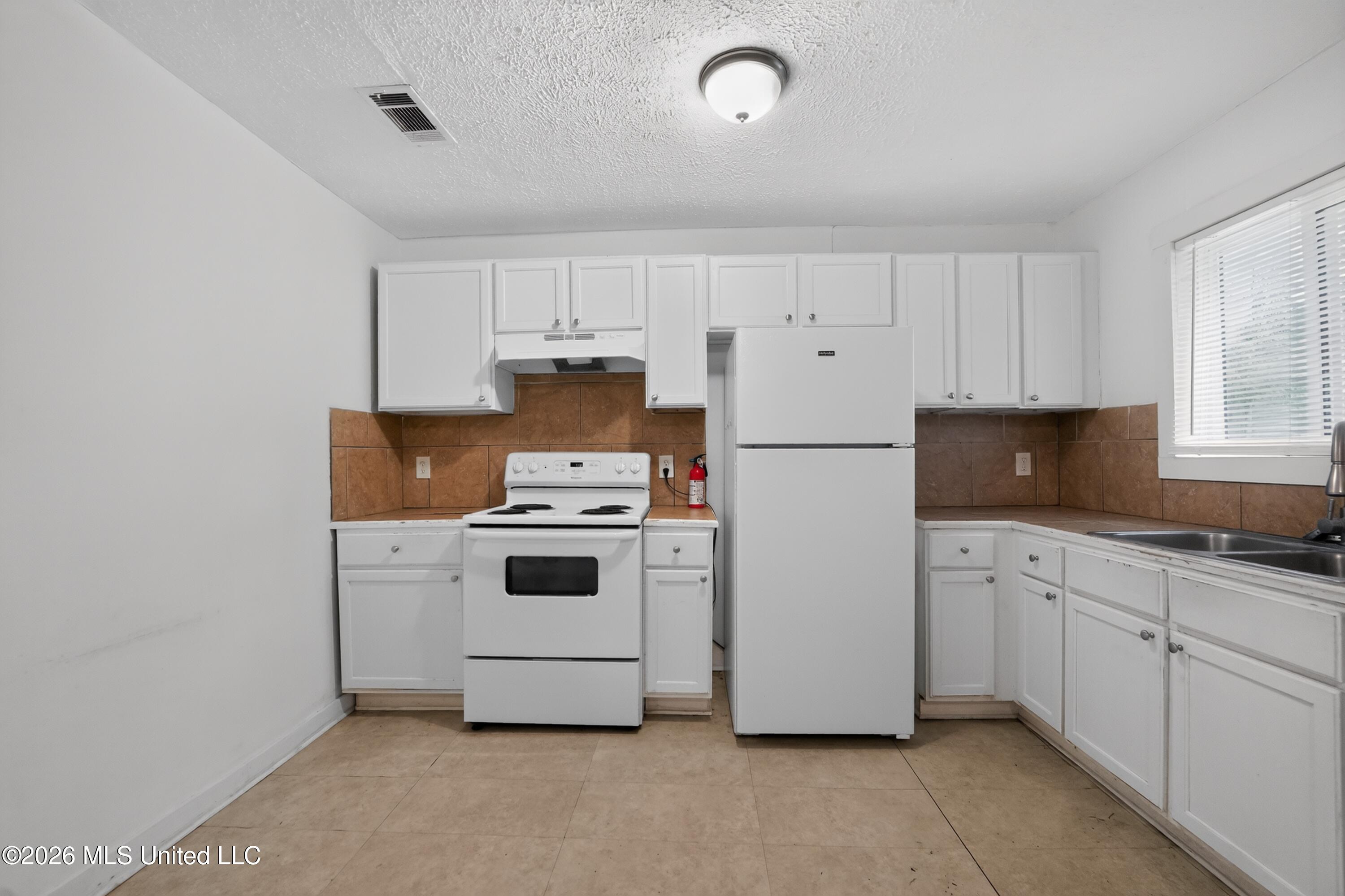 4305 Old Brandon Road Property Photo 10