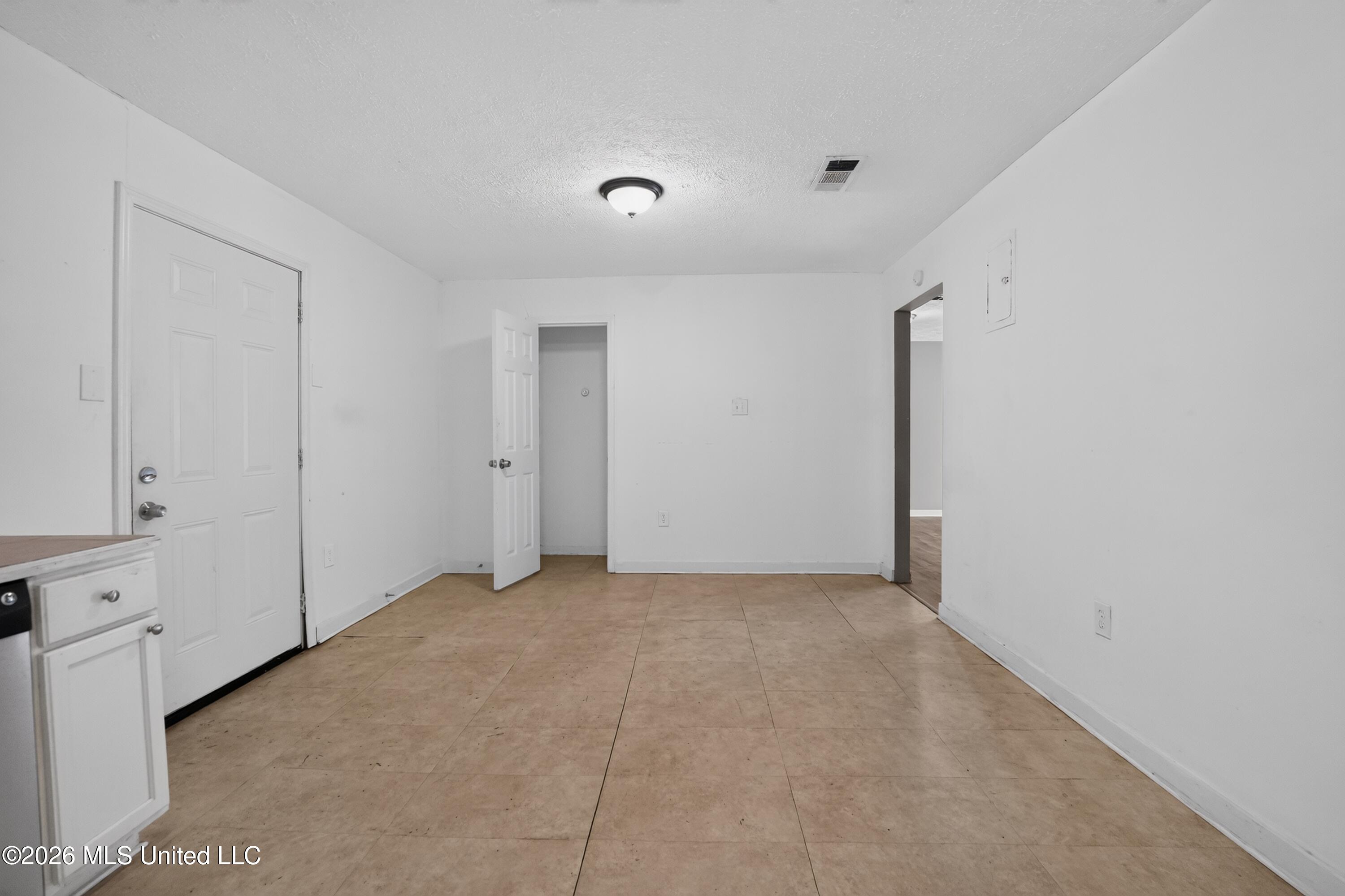 4305 Old Brandon Road Property Photo 13