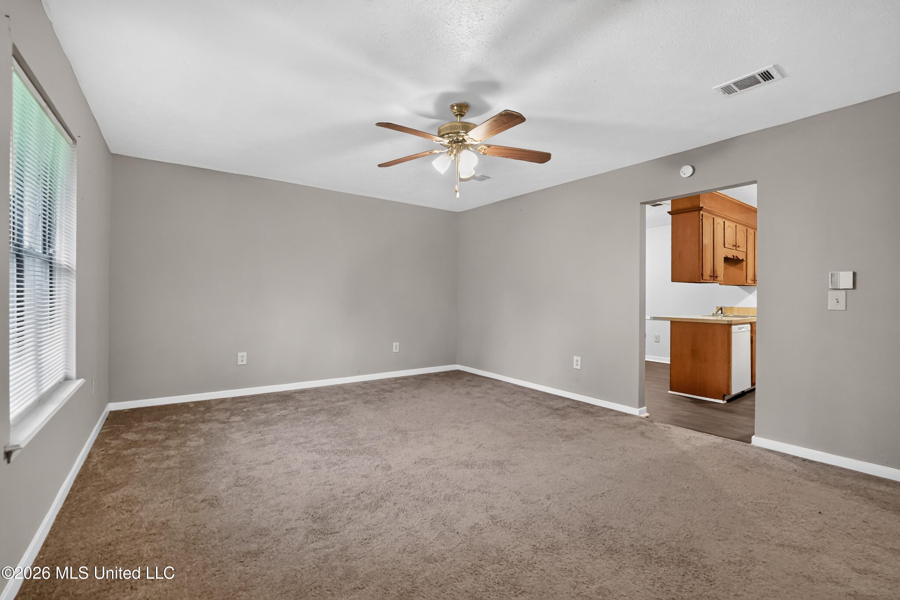 4525 Whitehaven Drive Property Photo 4
