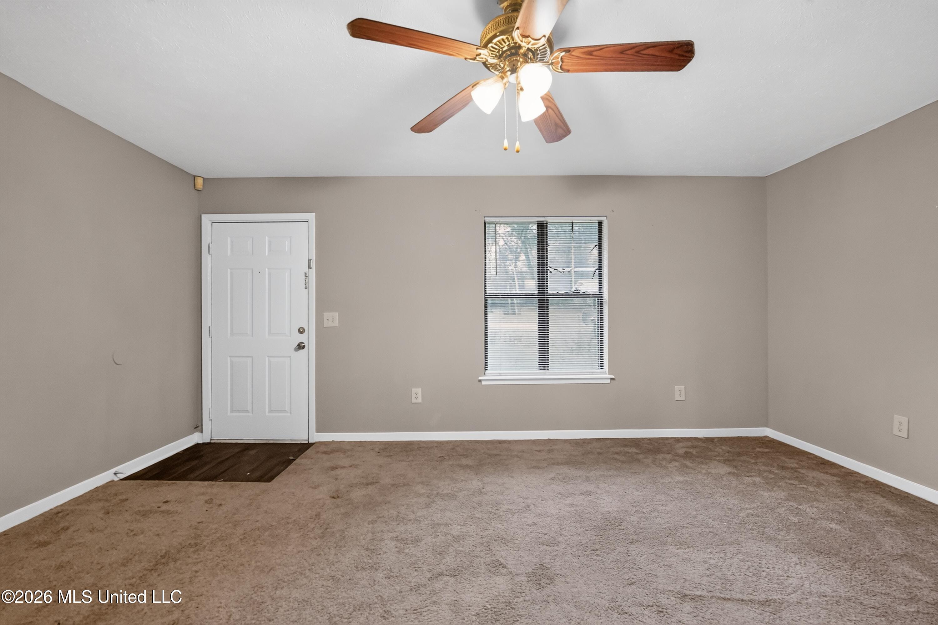 4525 Whitehaven Drive Property Photo 6