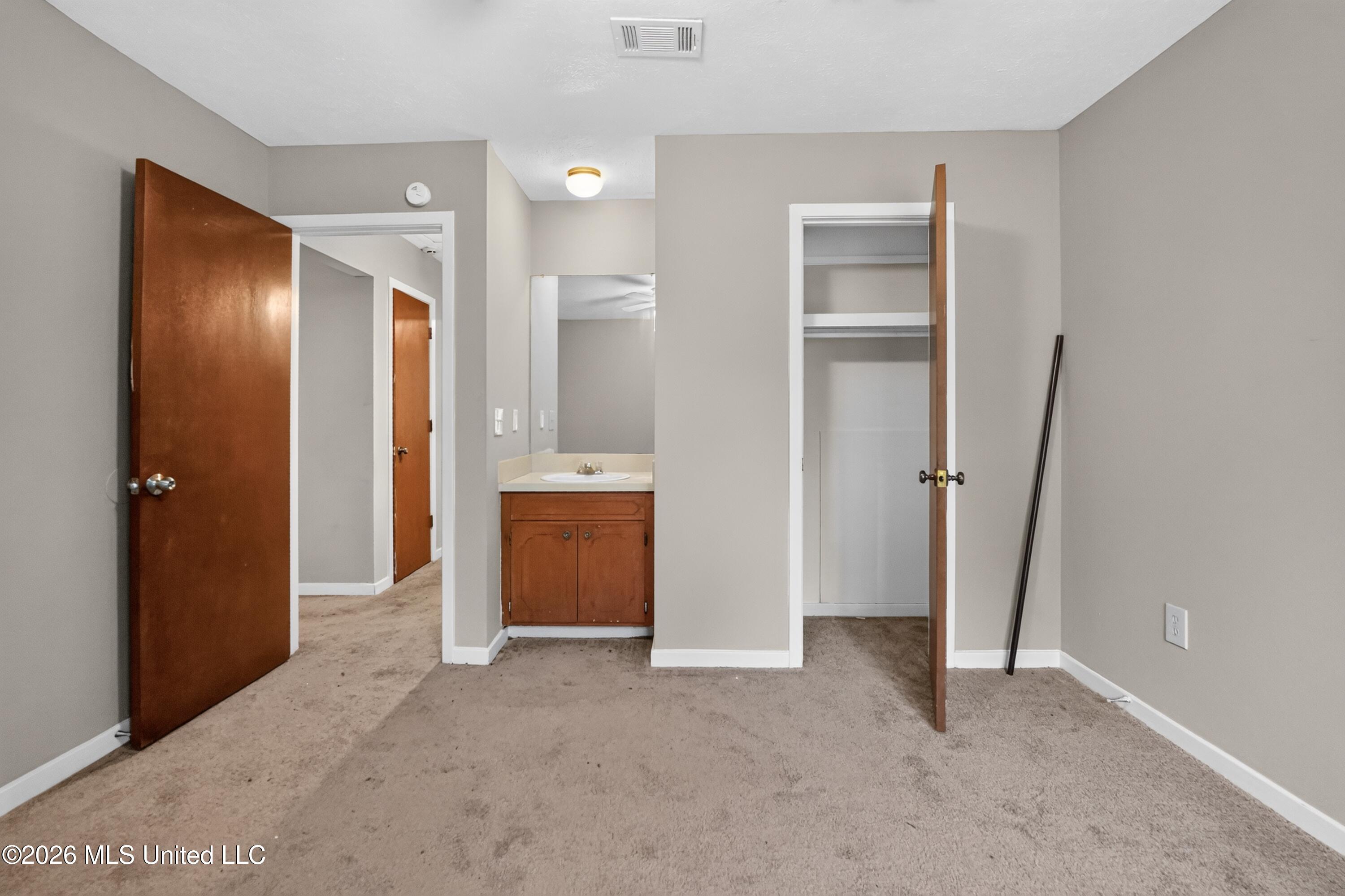 4525 Whitehaven Drive Property Photo 11