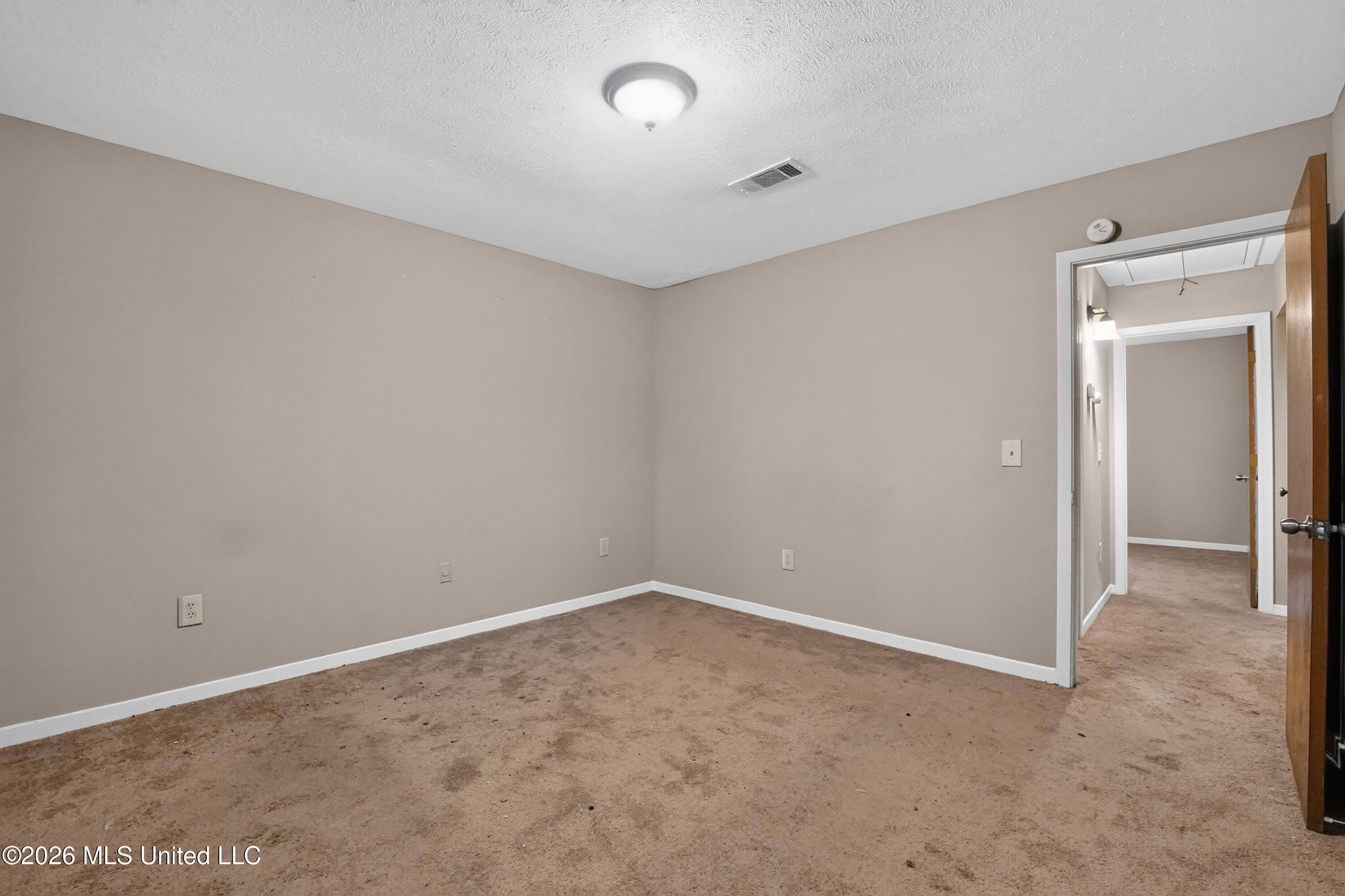 4525 Whitehaven Drive Property Photo 13