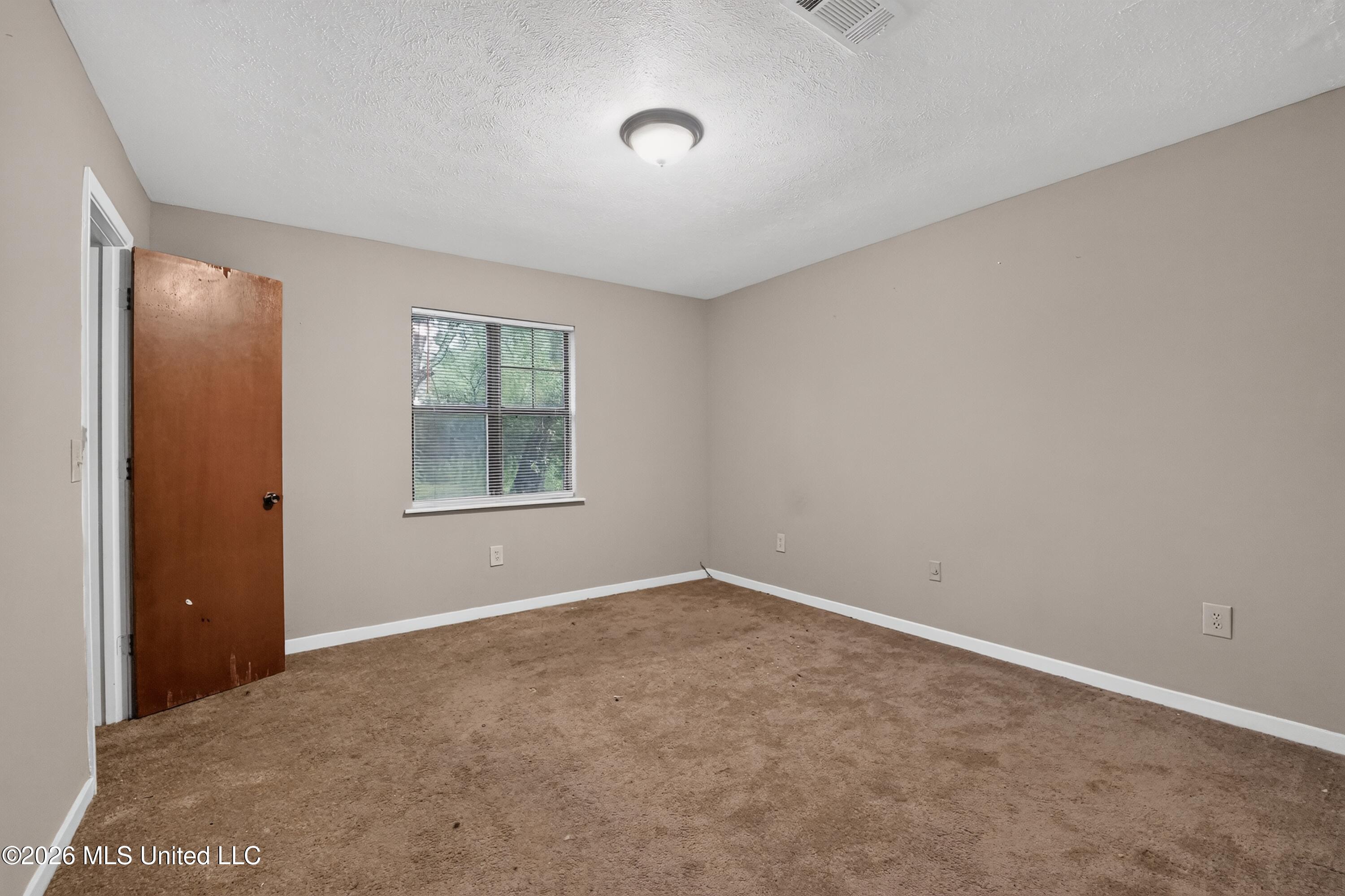 4525 Whitehaven Drive Property Photo 15