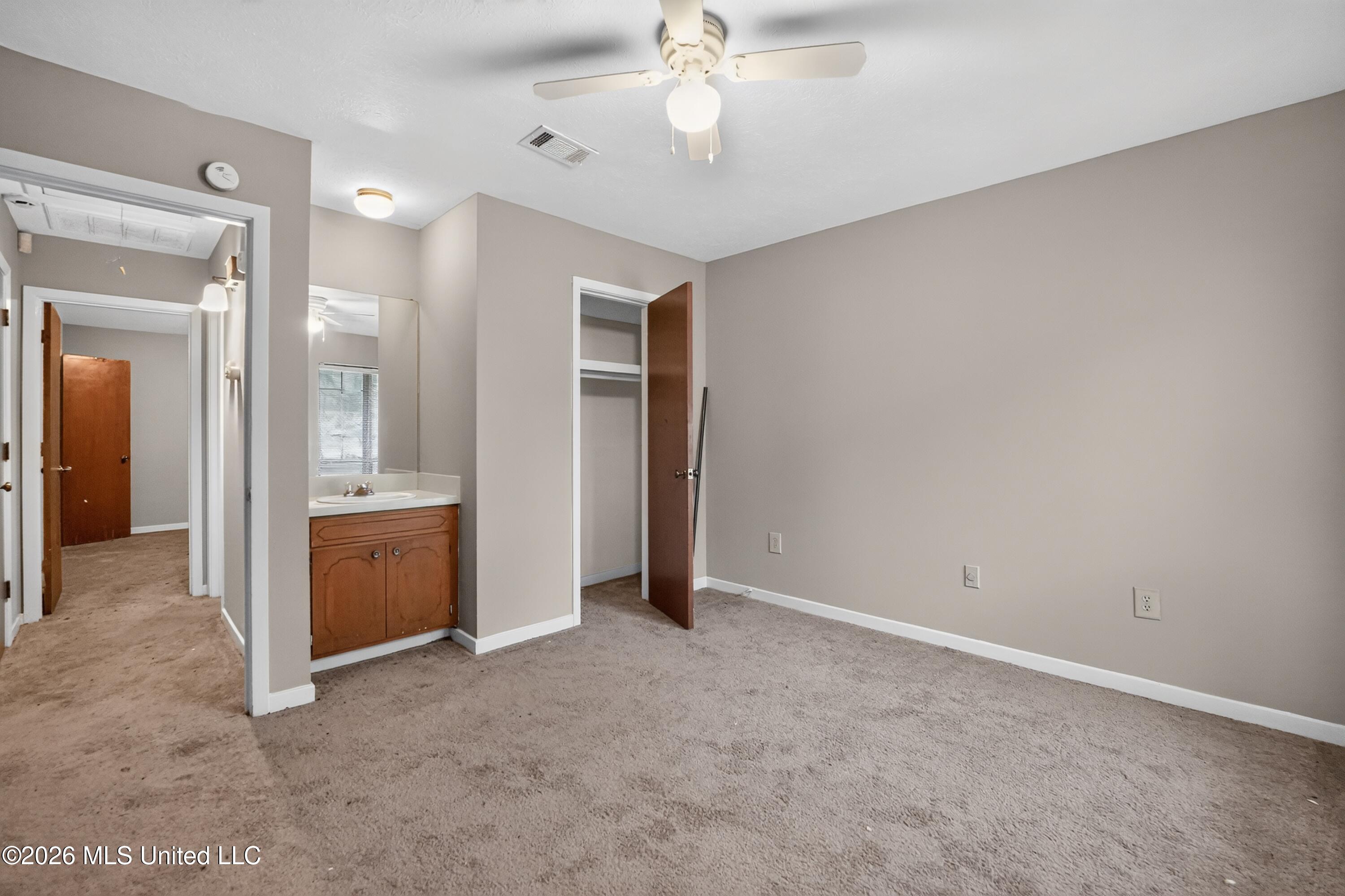 4525 Whitehaven Drive Property Photo 18
