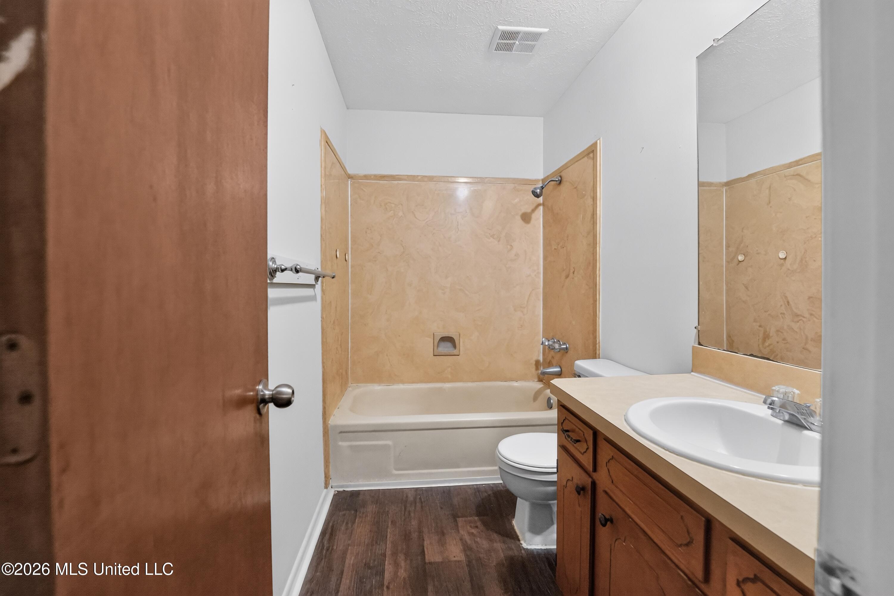 4525 Whitehaven Drive Property Photo 20
