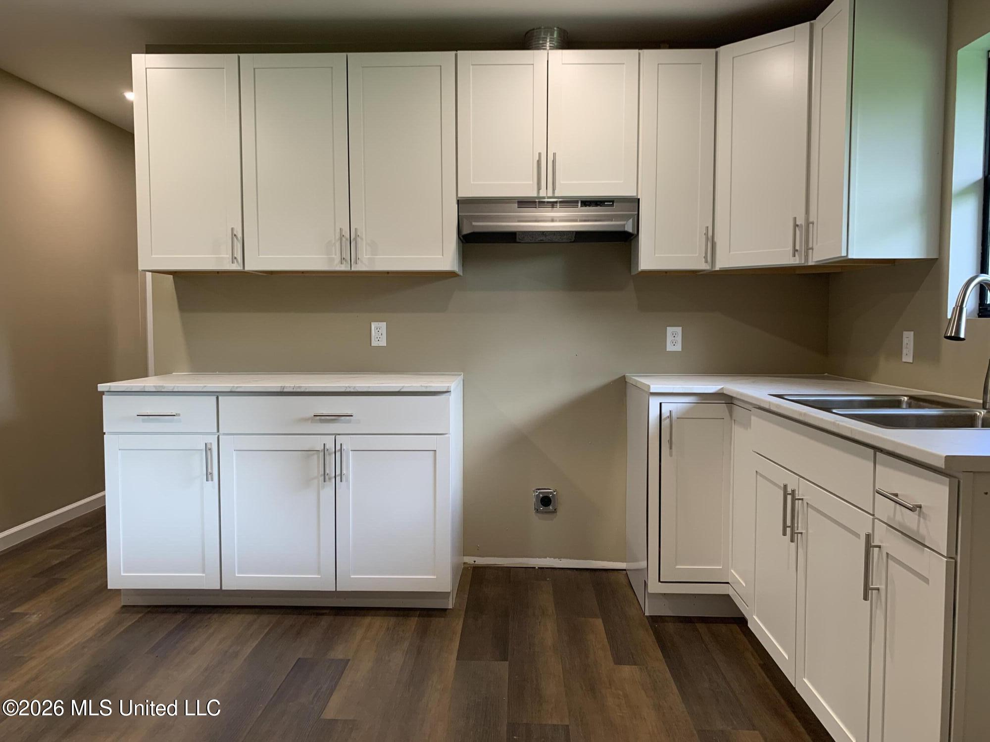 2117 Percy Davis Road Property Photo 4