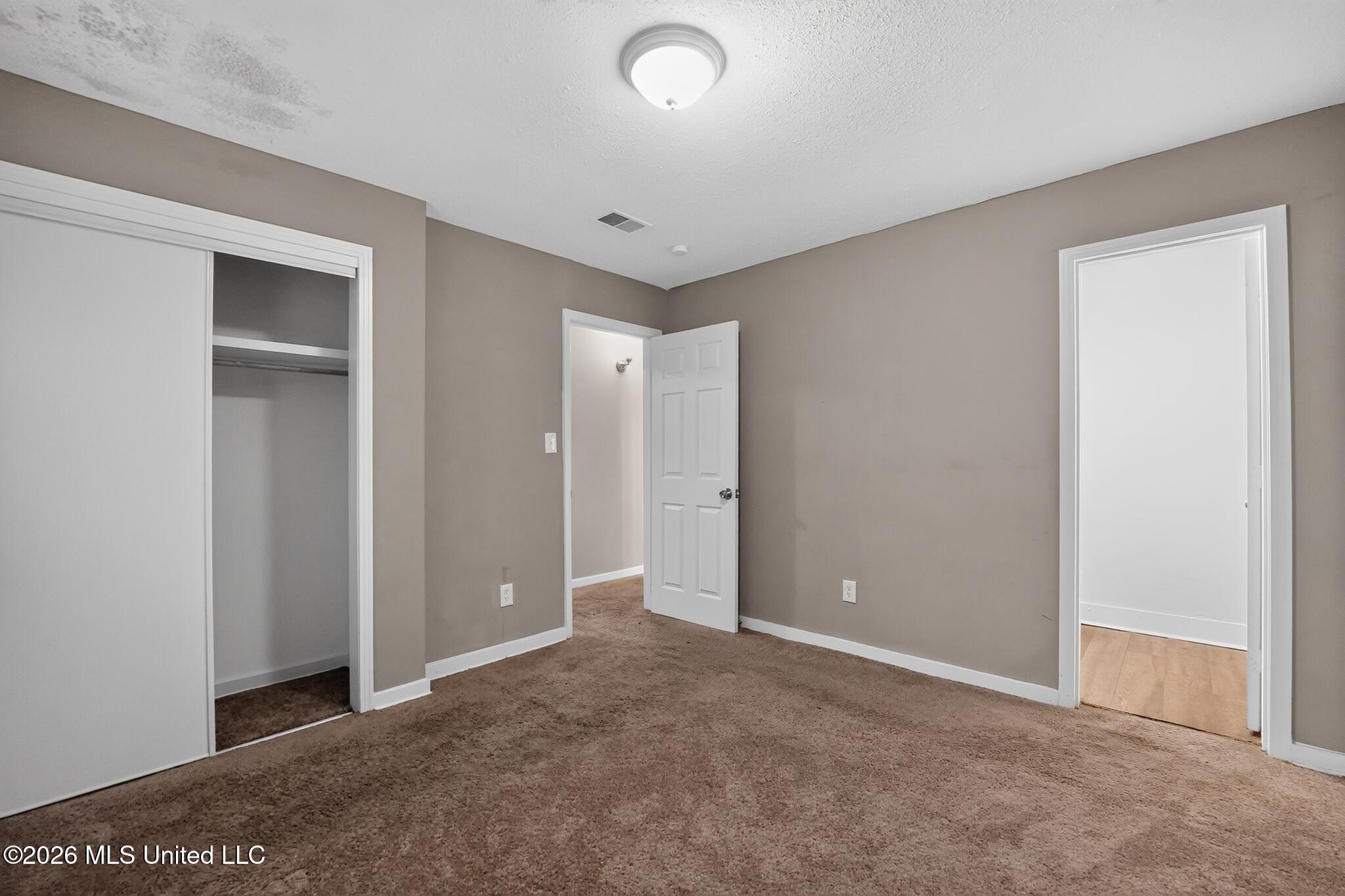 1089 Branch Street Property Photo 13